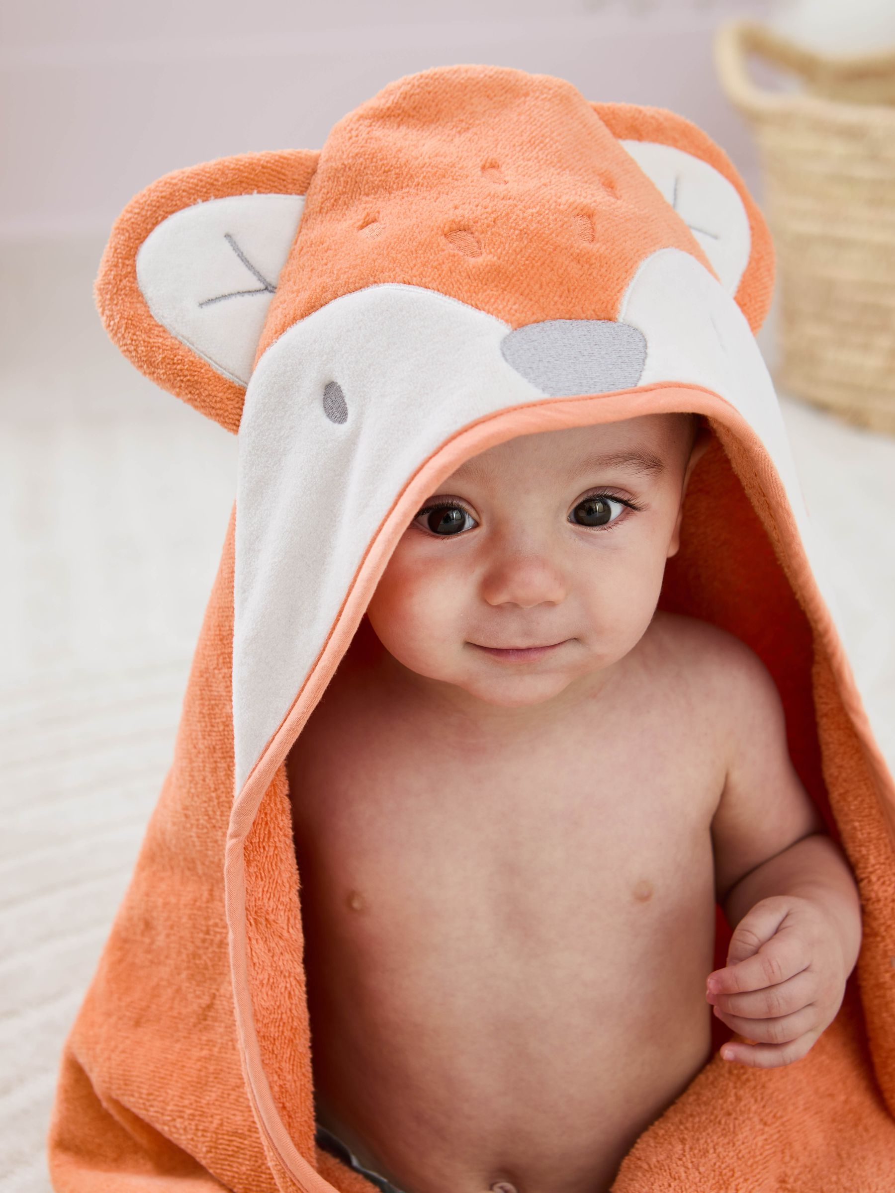 Character Hooded Towel - Image 2 of 3