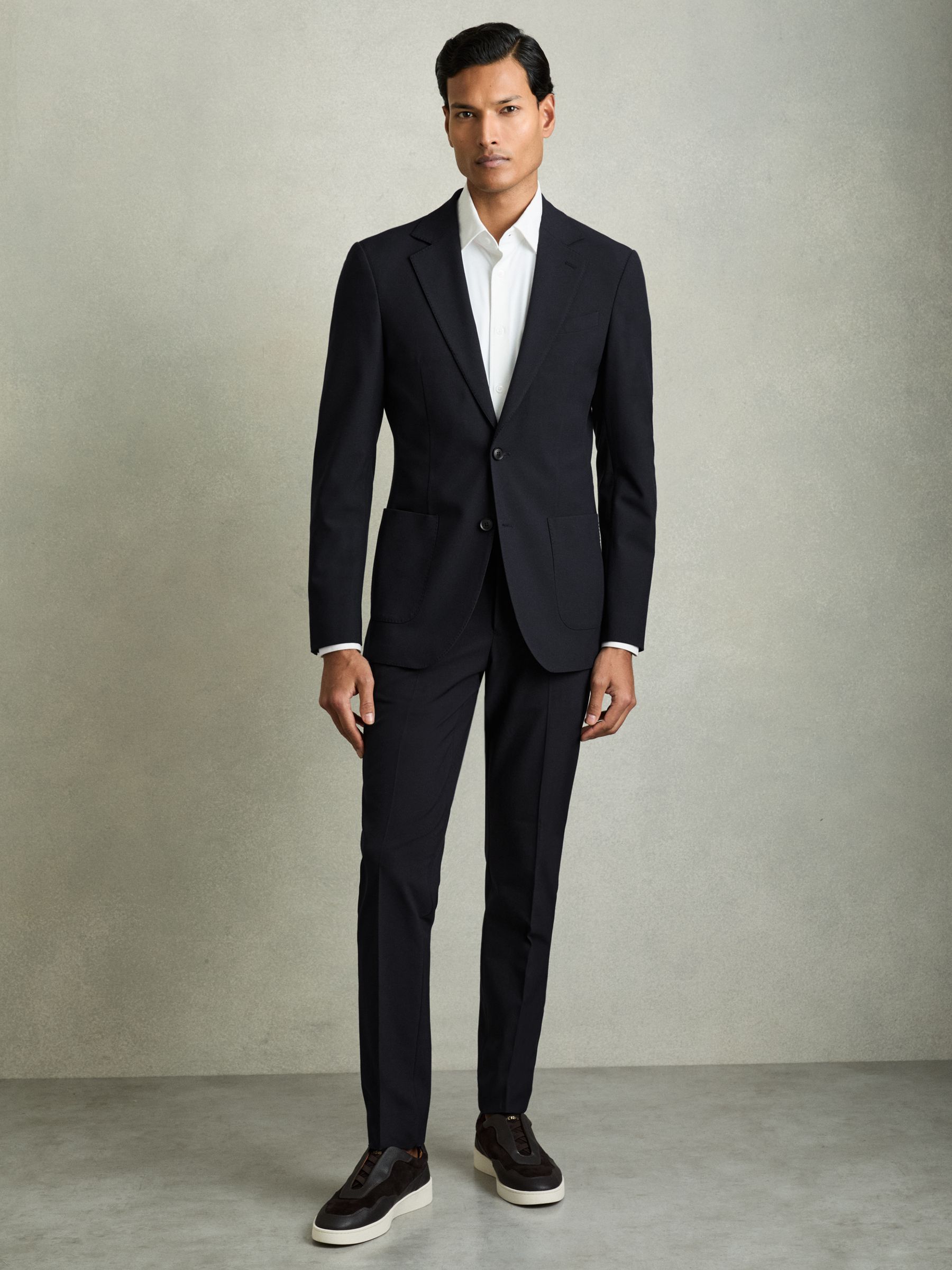 Single-Breasted Stretch Suit Blazer Slim-Fit in Navy - Image 4 of 9