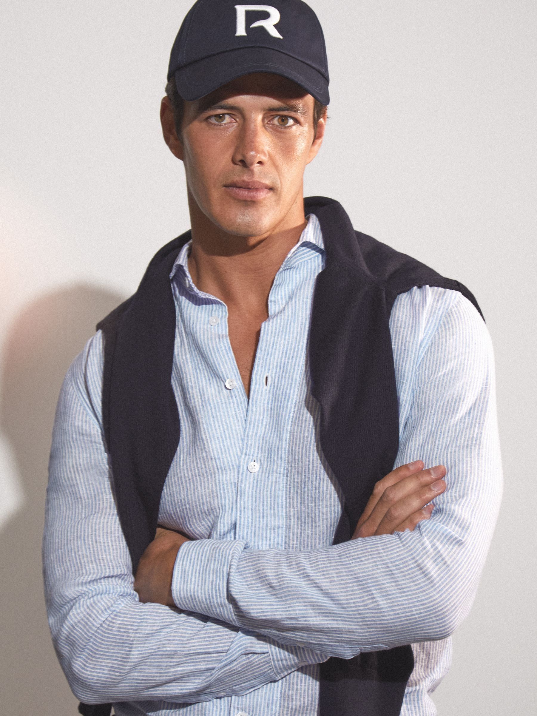 Linen Striped Cutaway-Collar Shirt in Soft Blue/White Fine Stripe - Image 3 of 8