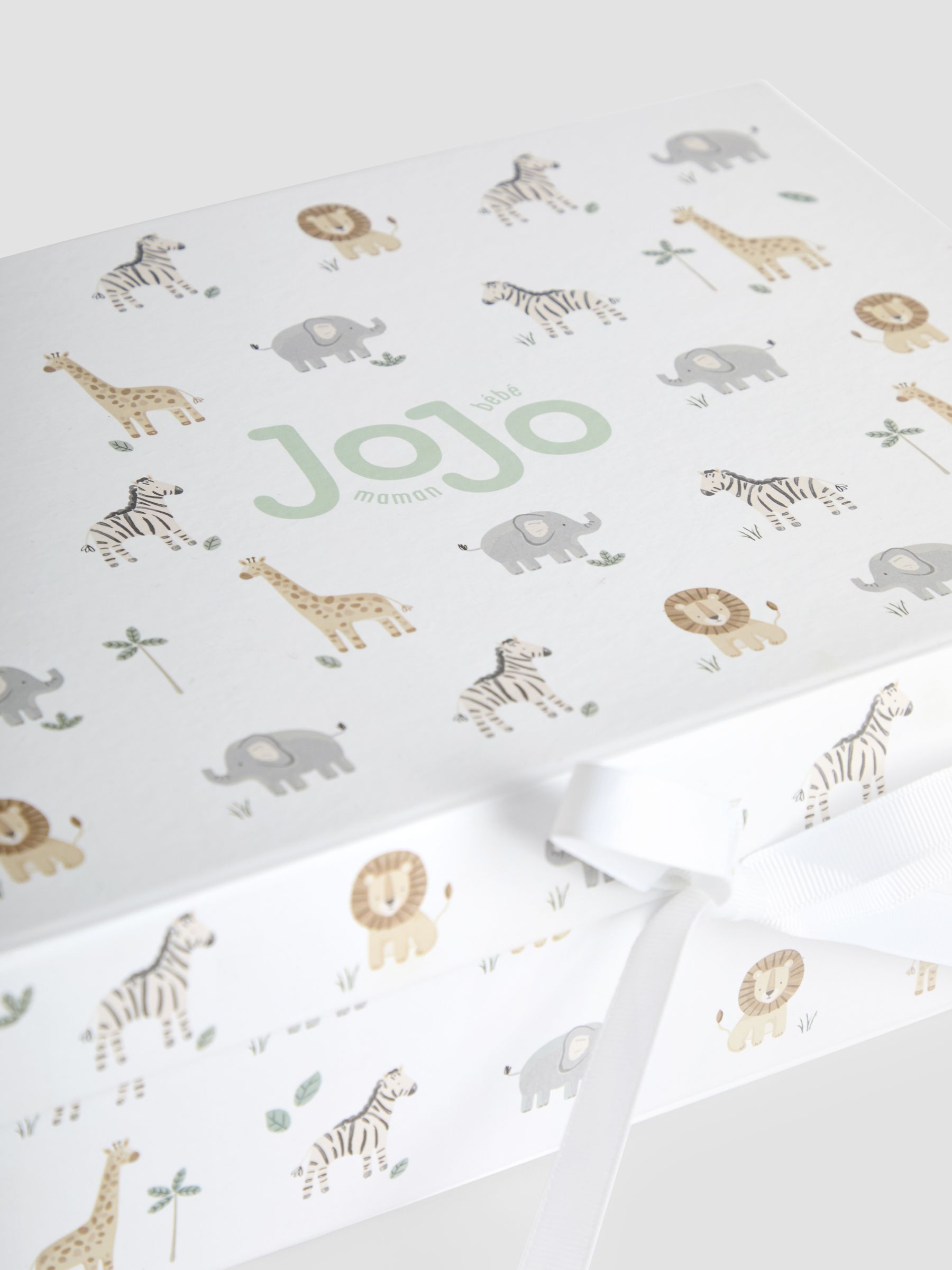 Medium Gift Box - Image 3 of 6