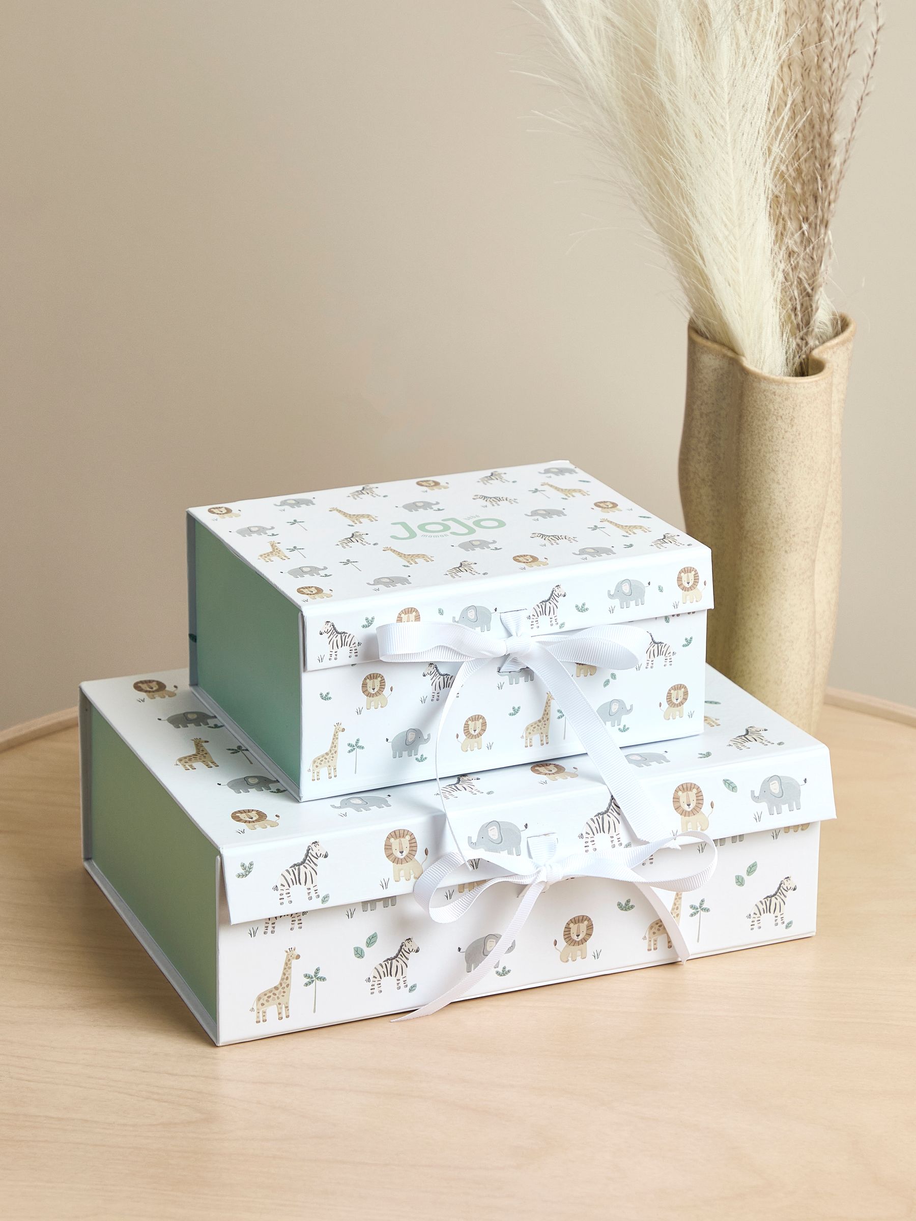 Medium Gift Box - Image 6 of 6