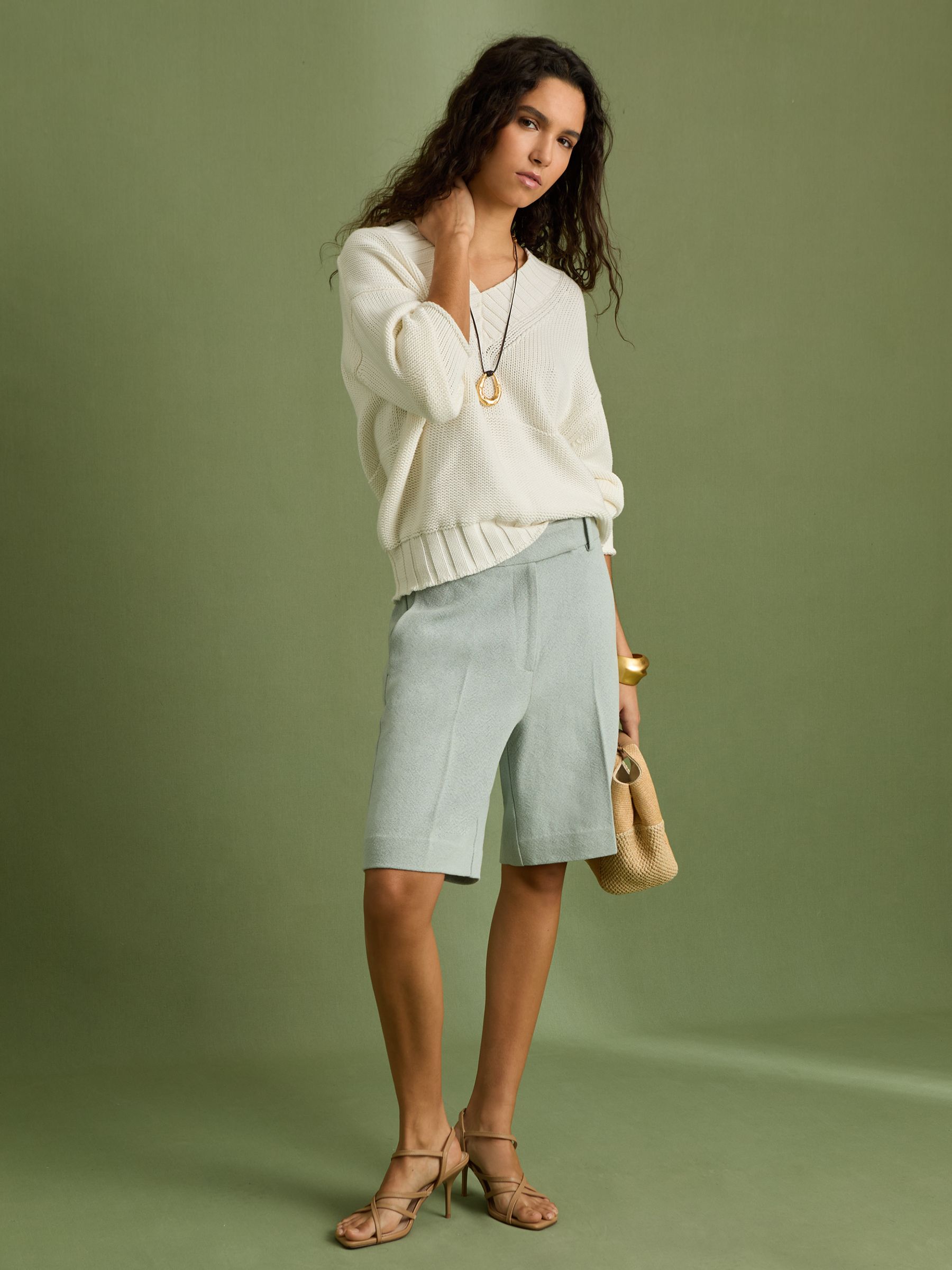 Tailored Bermuda Shorts with Linen in Blue - Image 6 of 7