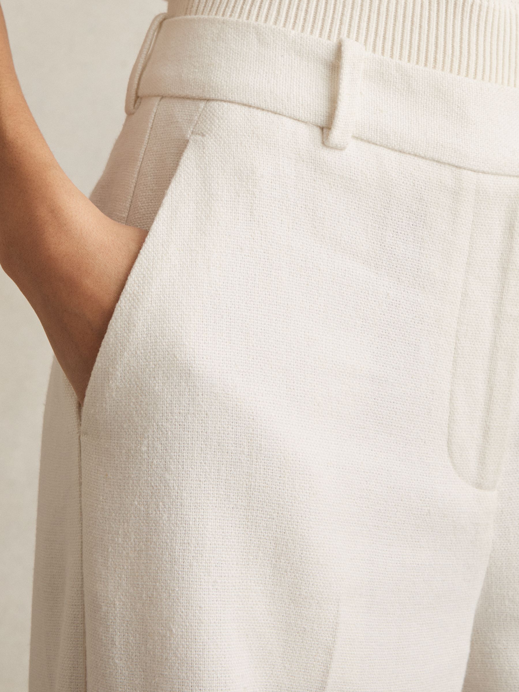Linen-Blend Wide-Leg Trousers in White - Image 5 of 7