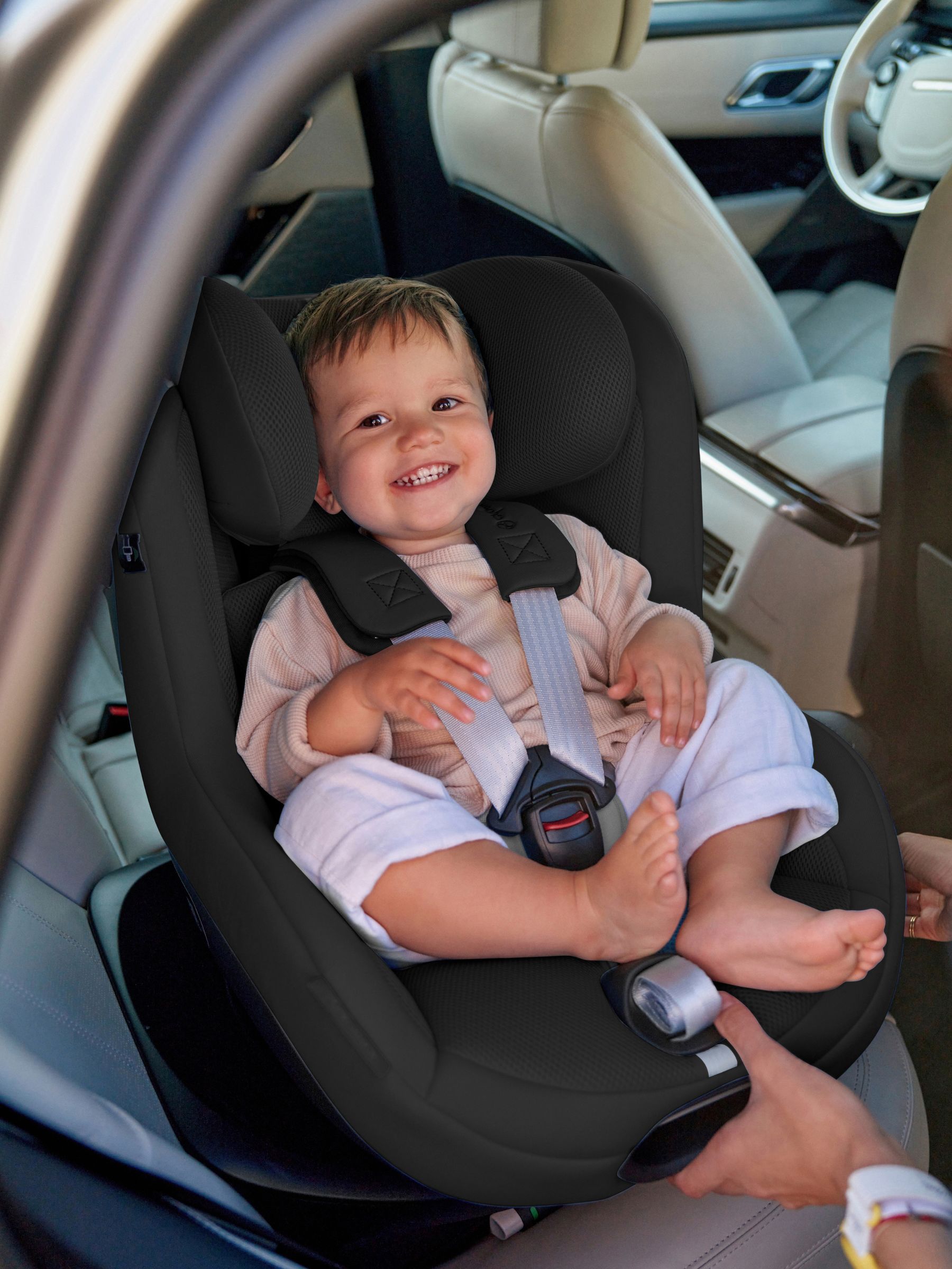 Cybex Magic Black Sirona Gi Isize Toddler Car Seat - Image 6 of 6