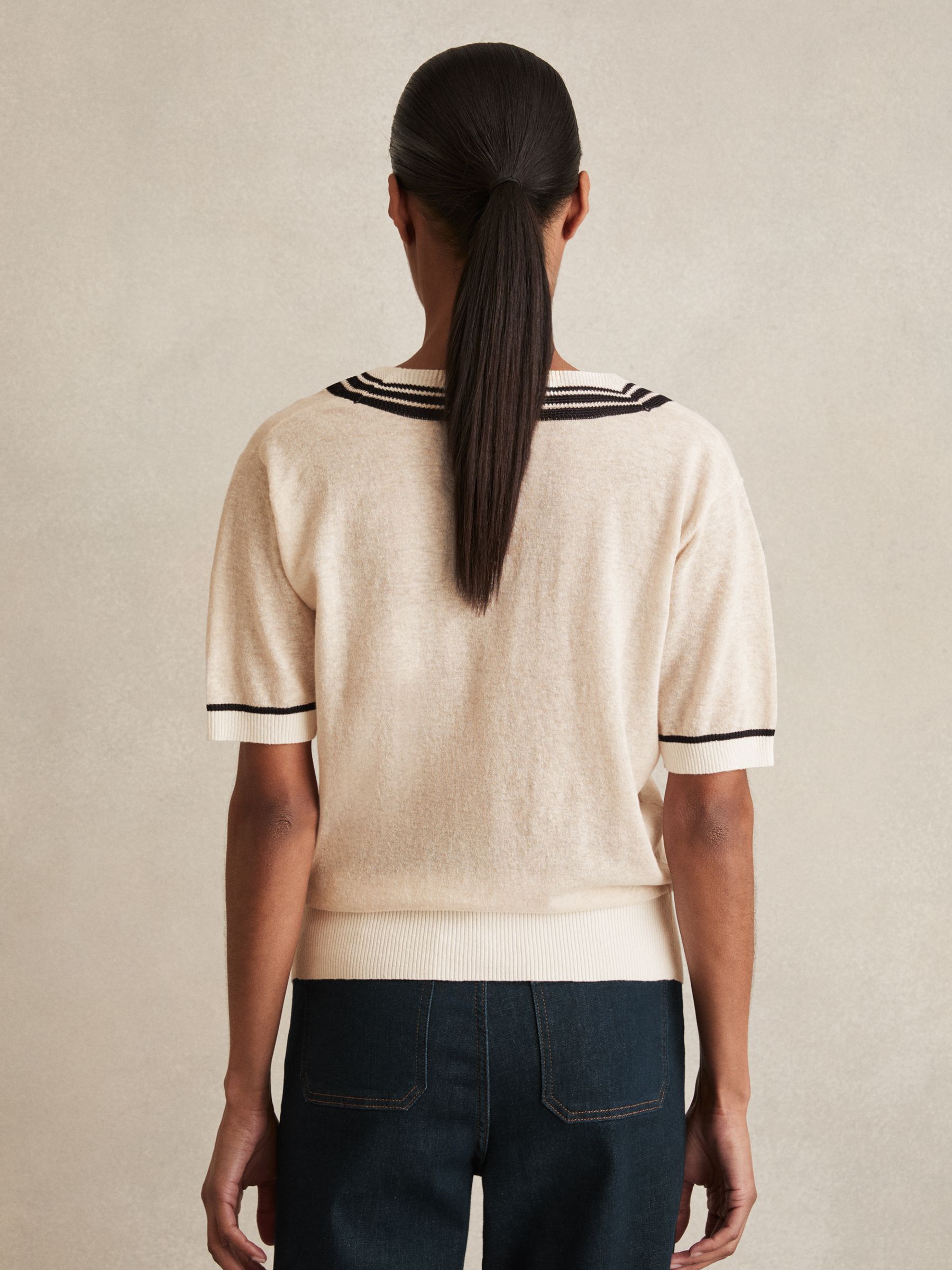 V-Neck Fine-Knit Cricket Top with Linen in Neutral - Image 5 of 6