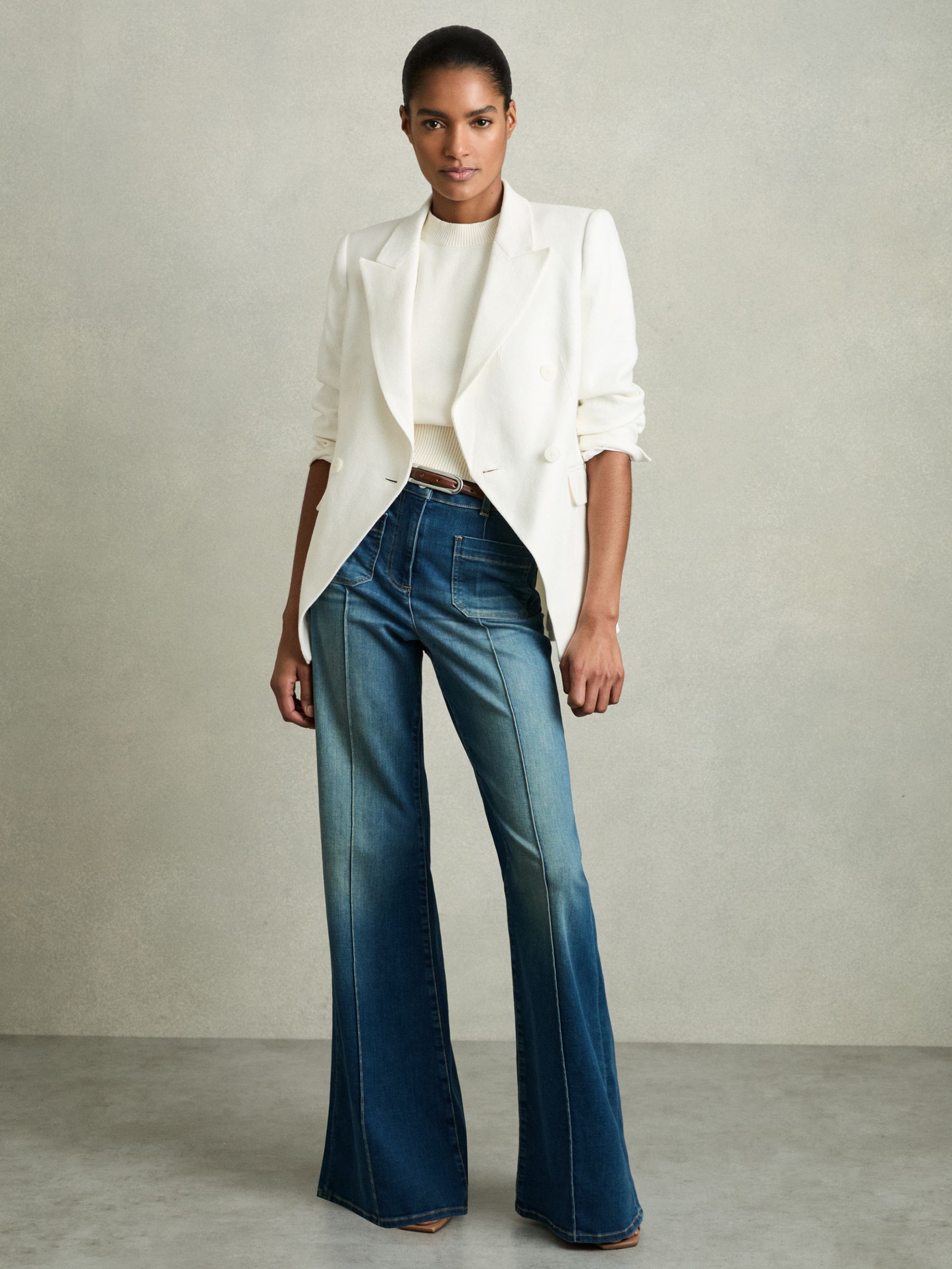 Thin Leather Elongated Buckle Belt in Tan - Image 3 of 5