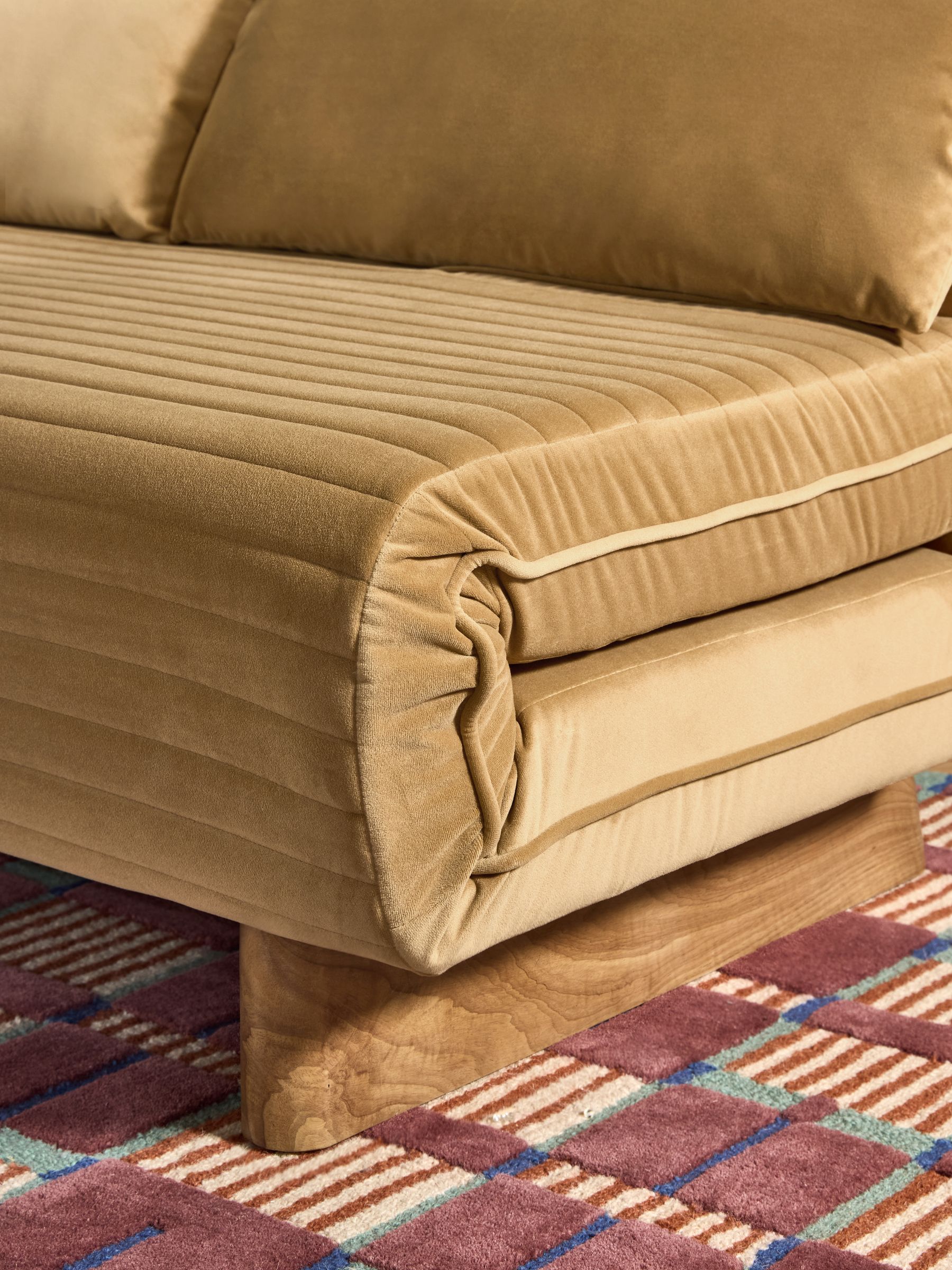 Large Bingham 2 Seater Sofa Bed in Soft Carmale Natural Velvet - Image 3 of 6