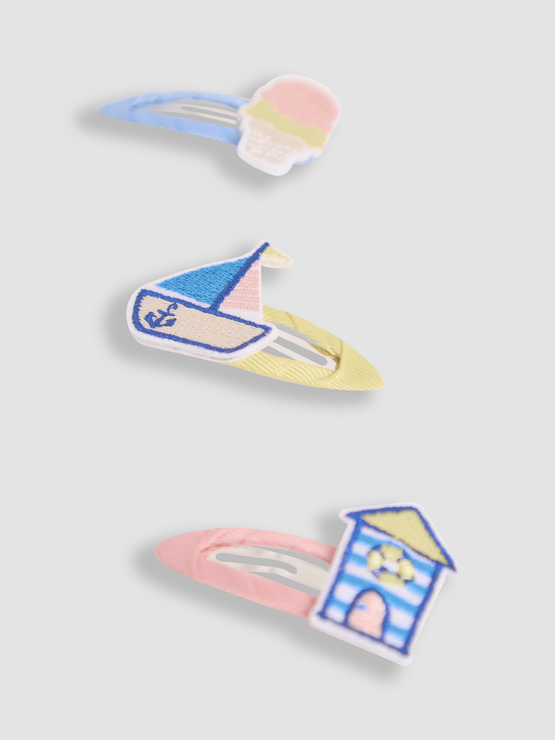Blue Beach Hut Clips 3 Pack - Image 2 of 3