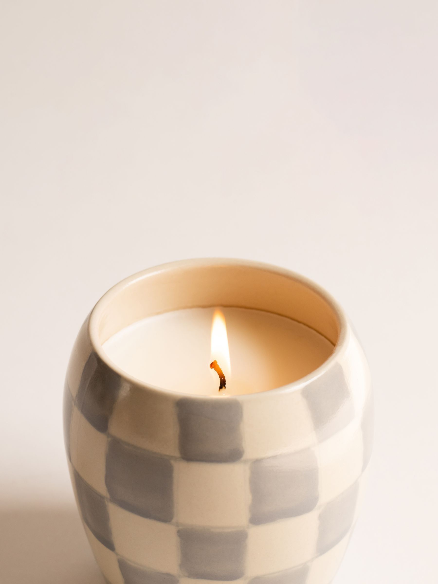 Paddywax Checkmate Cotton & Teak Checkered Porcelain Candle 311g - Image 2 of 2