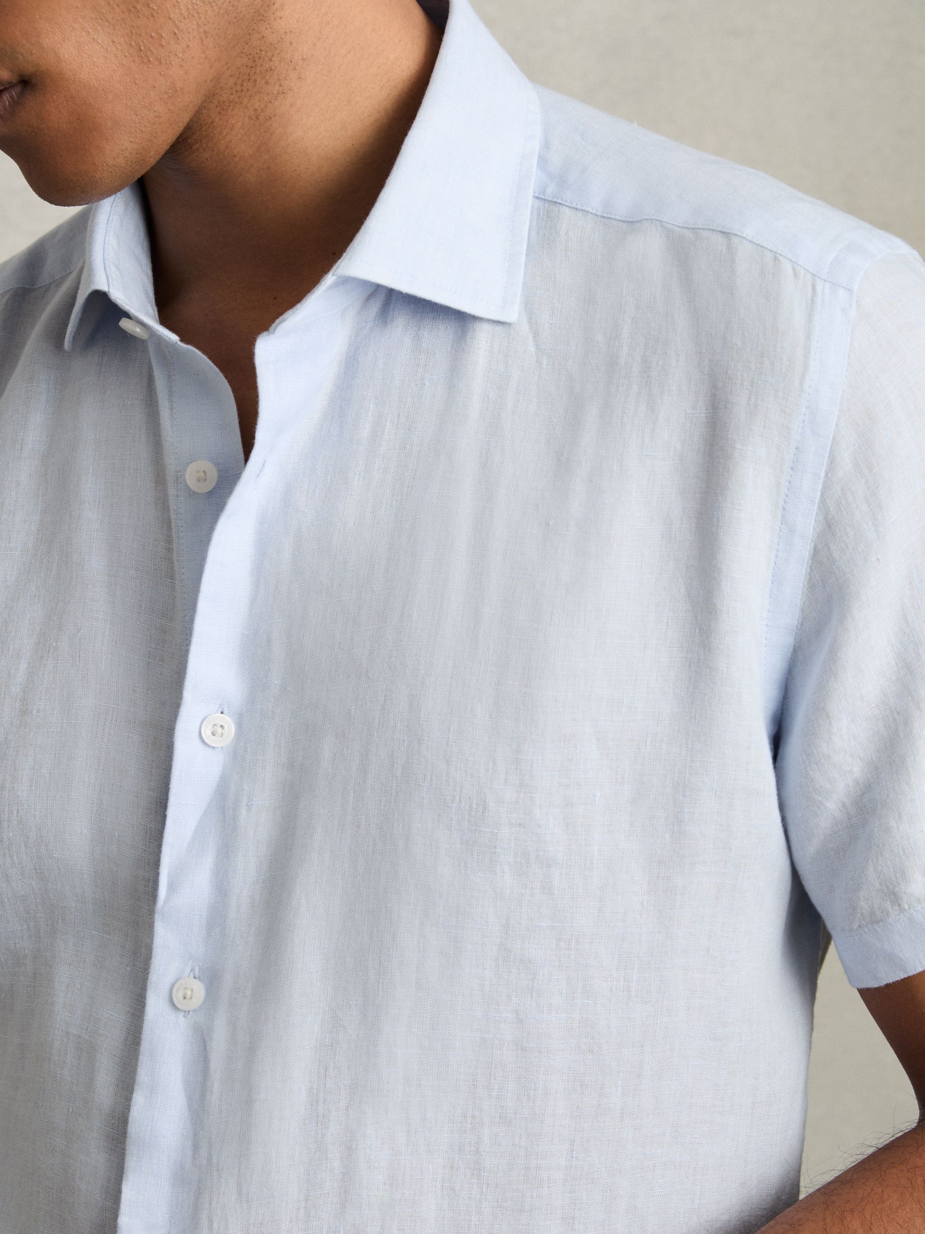 Linen Short-Sleeve Shirt in Pale Blue - Image 4 of 6