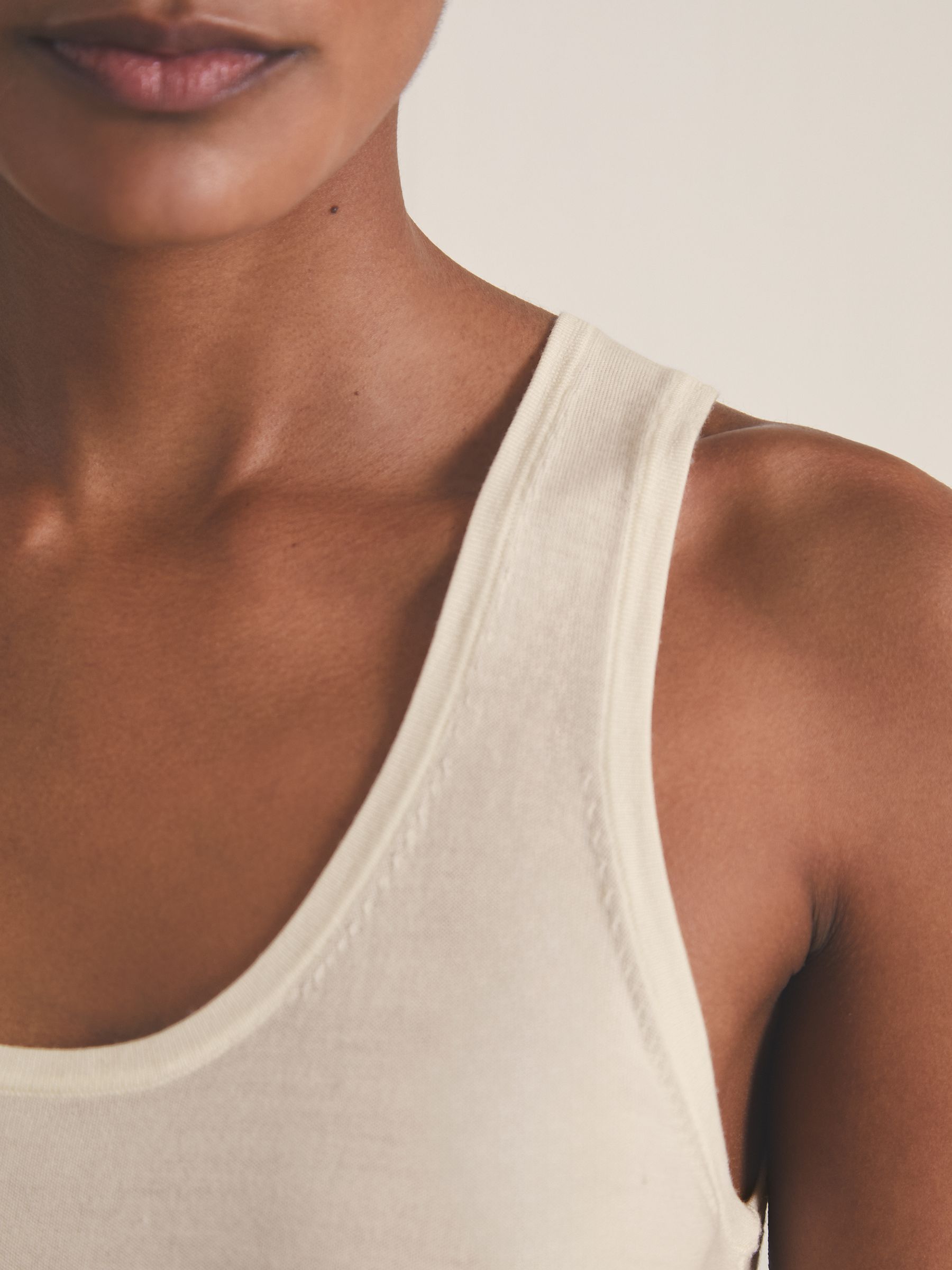 Reiss | Les 100 Ciels Wool Knit Vest in Ivory - Image 4 of 7