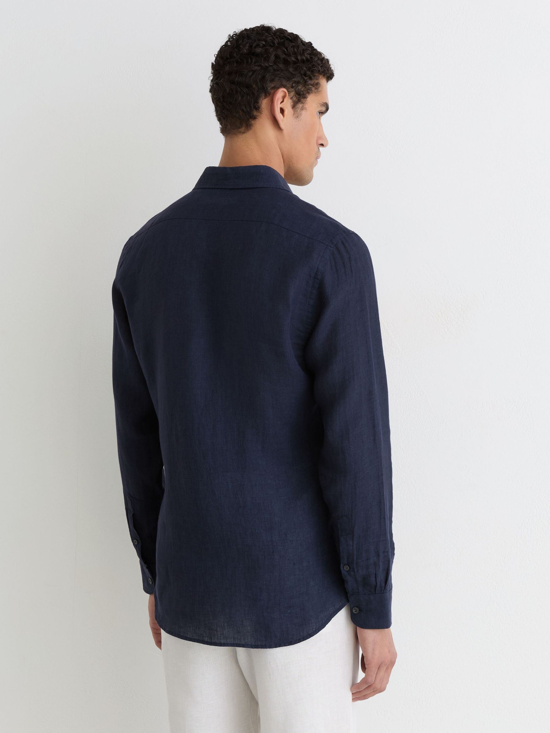 Linen Cutaway-Collar Regular-Fit Shirt in Navy - image 5
