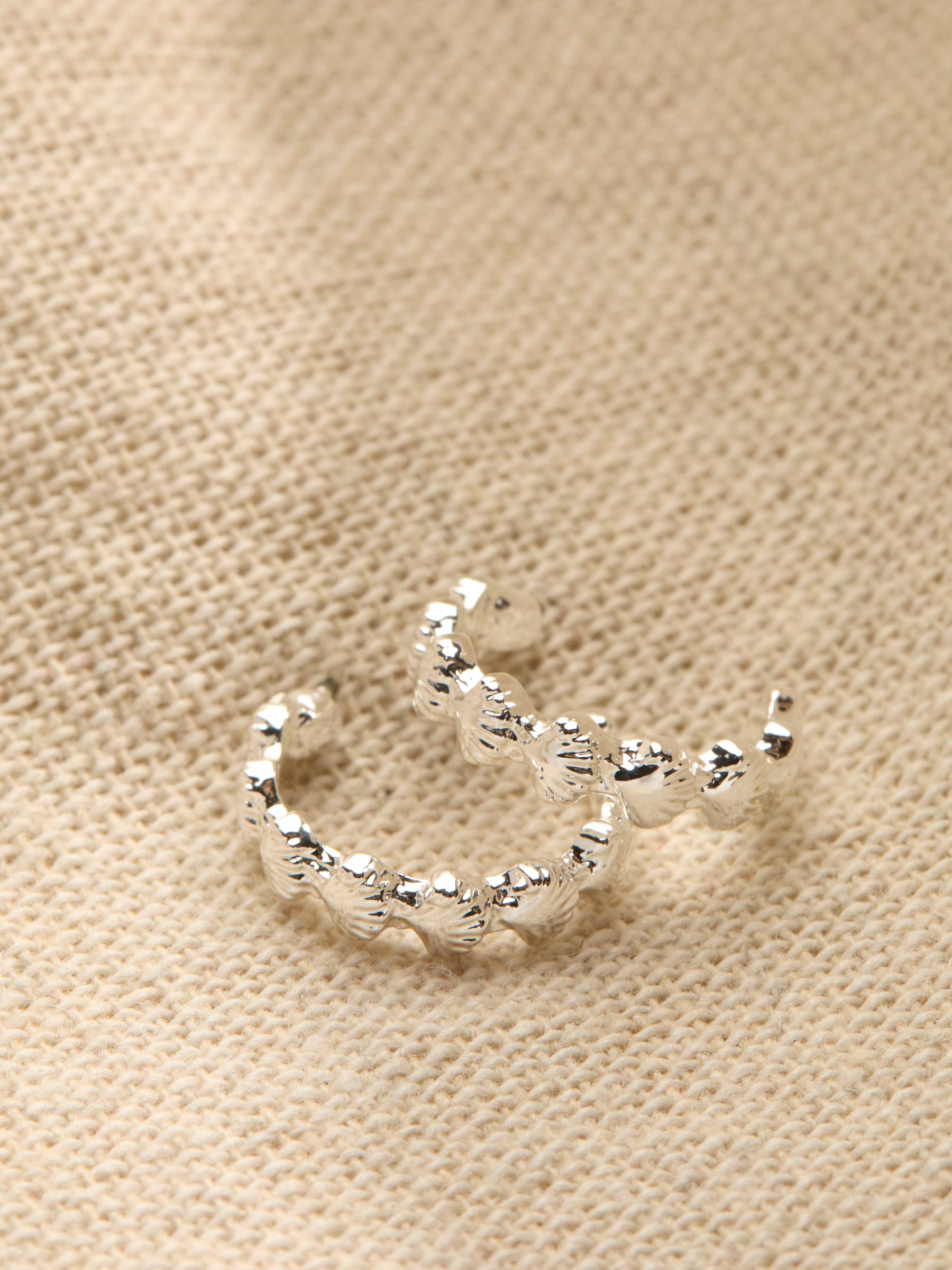 Silver Tone Shell Chain Hoop Earrings - Image 2 of 2