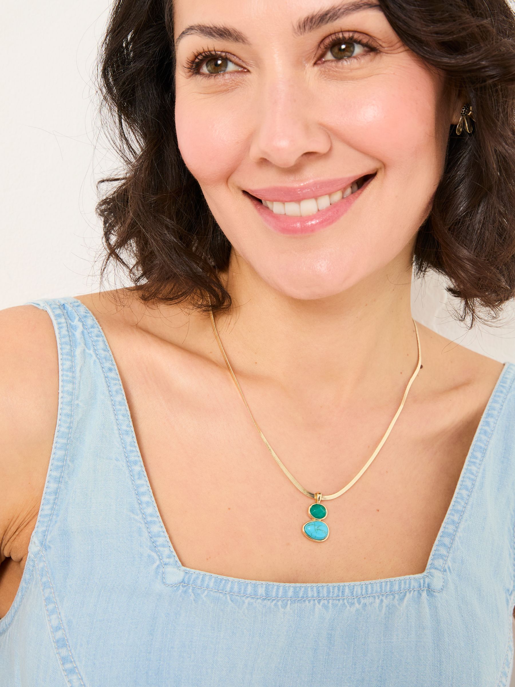Gold Tone Double Stone Pendant Necklace - Image 2 of 4