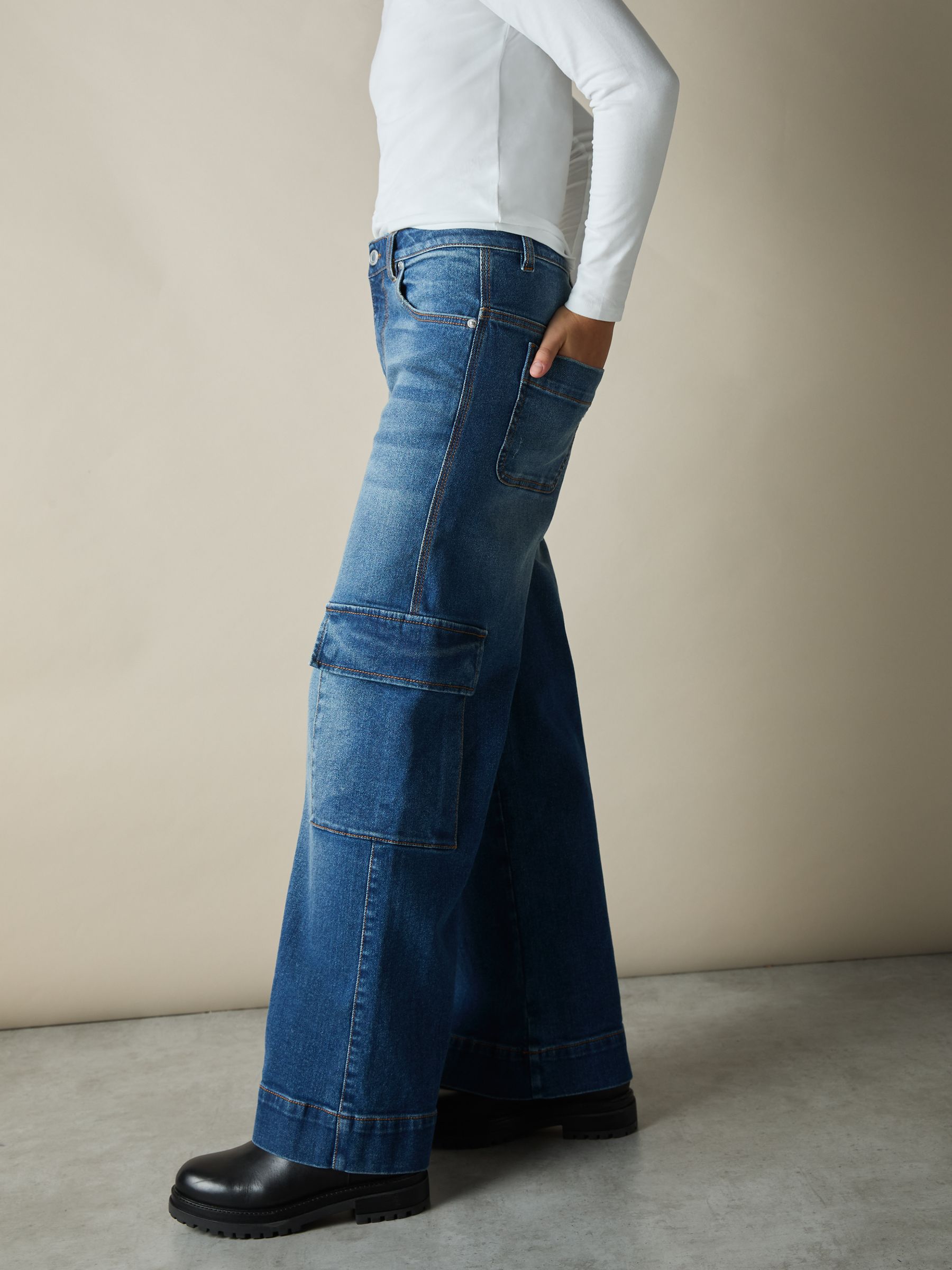 13-14 yrs Wide-Leg Cargo-Pocket Jeans in Blue - Image 3 of 4
