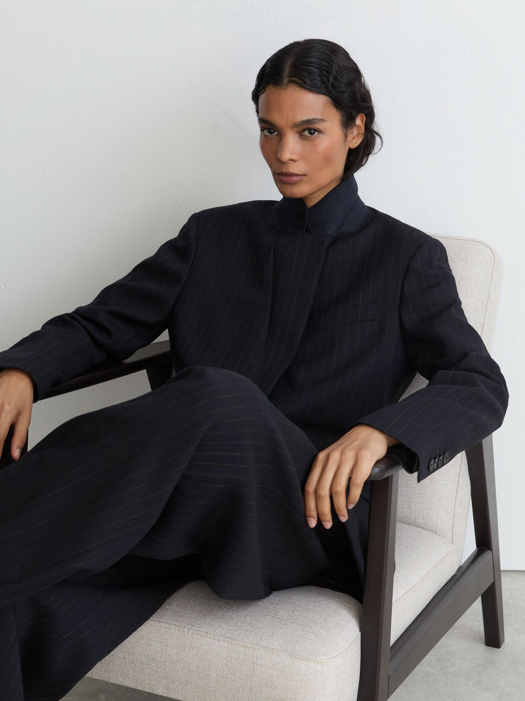 Petite Wool Pinstripe Single-Breasted Suit Blazer Relaxed-Fit in Navy - Image 3 of 9