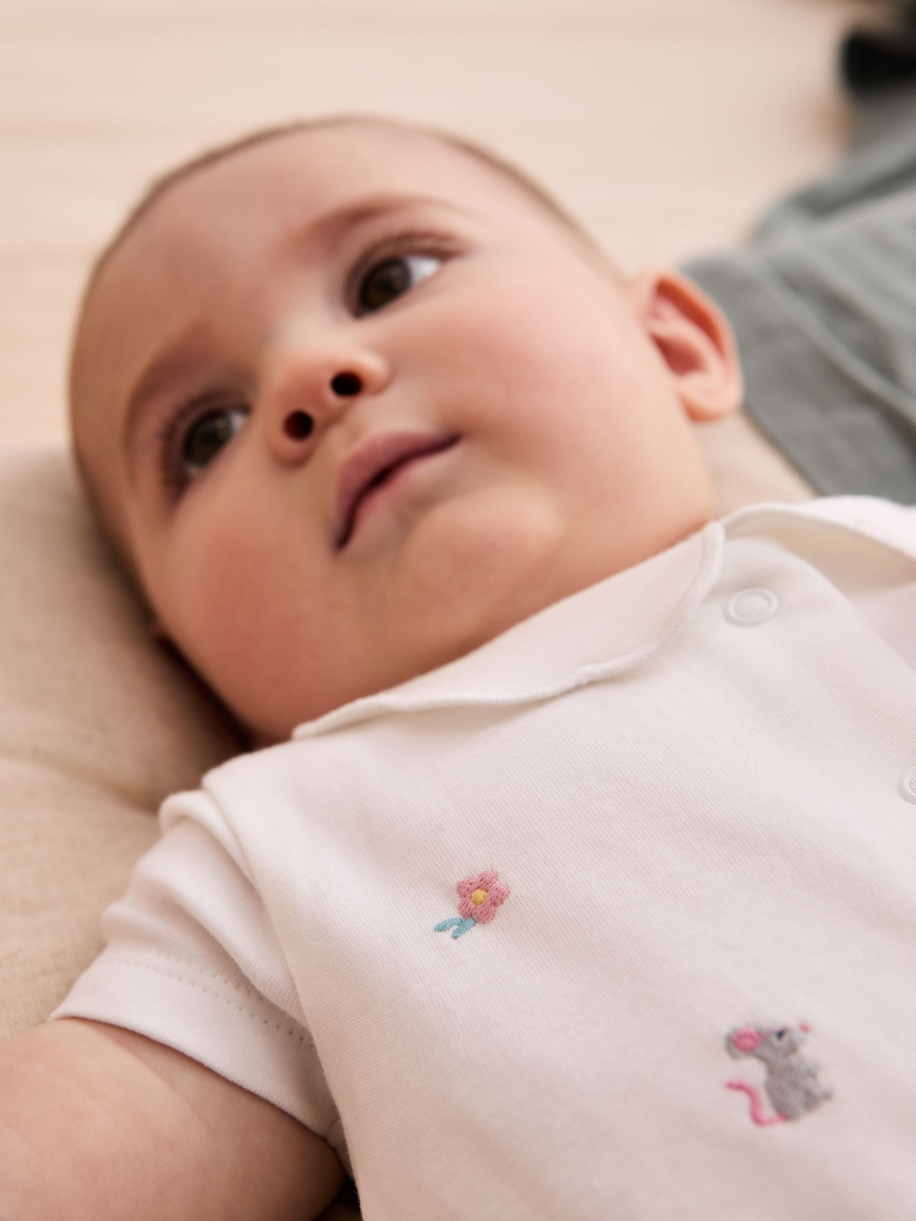 White Cotton Short Sleeve Embroidered Romper - Image 3 of 7