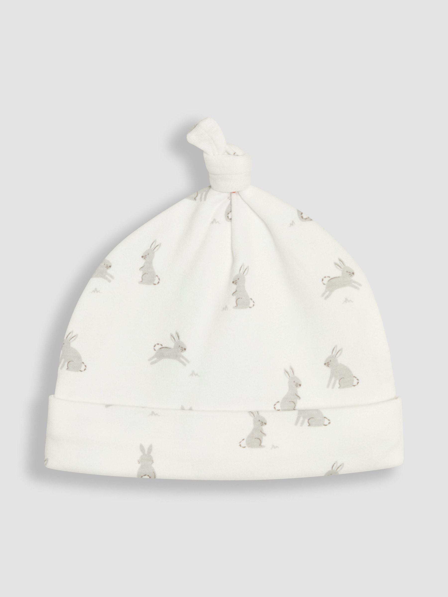 White Born In 2025 Cotton 4-Piece Baby Gifting Set - Image 12 of 13