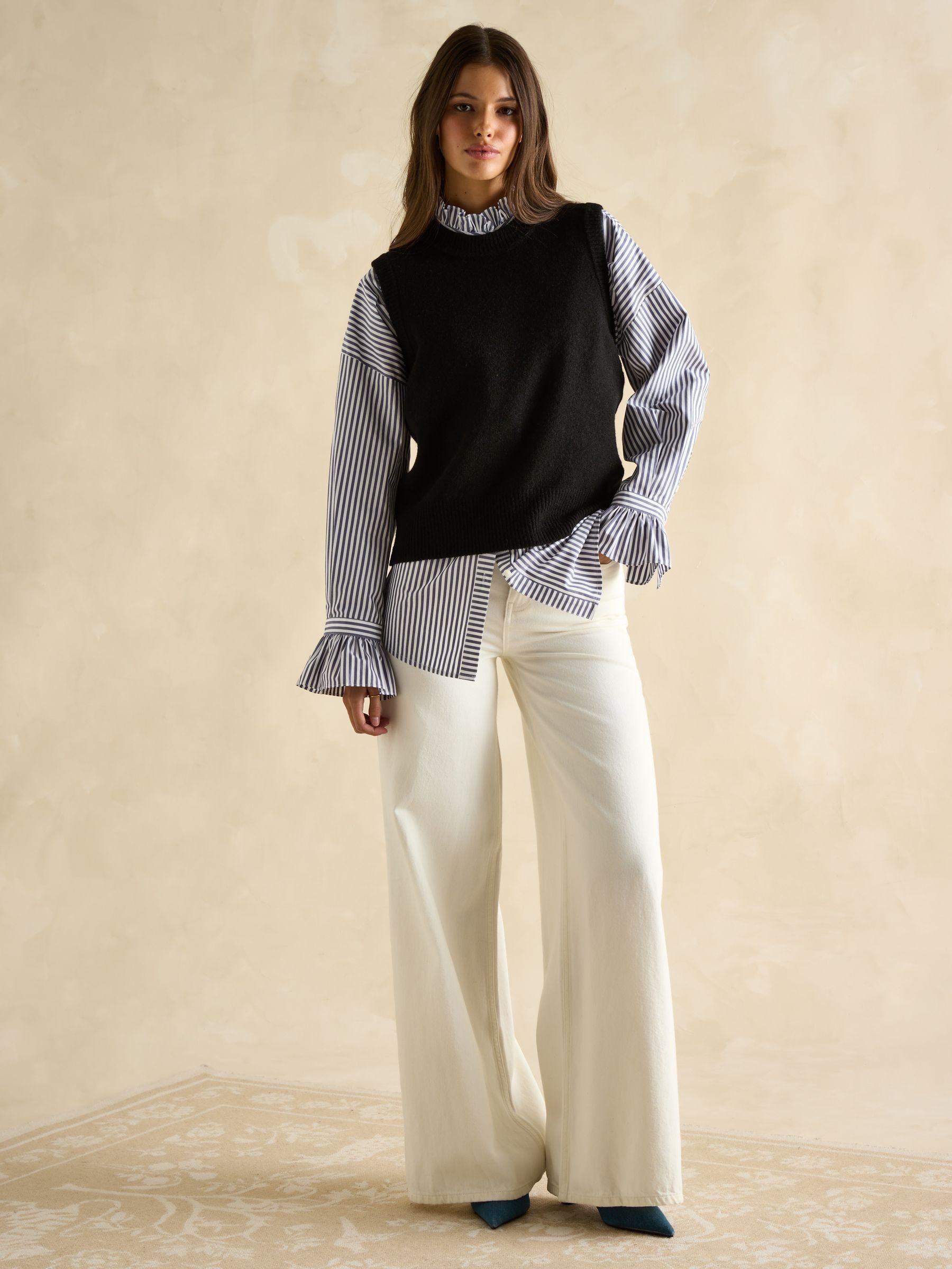 Holly Black Regular Fit Knitted Vest - Image 5 of 7