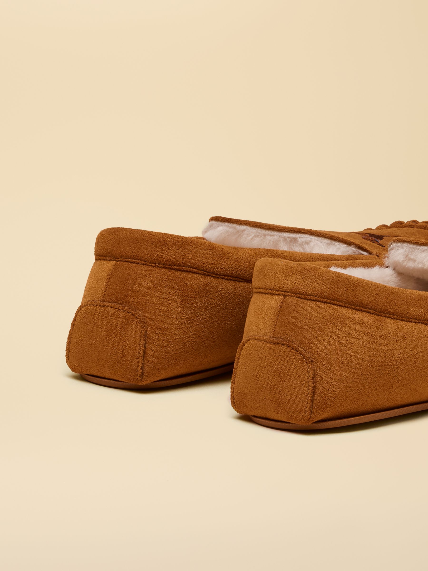 Men's Winchester Tan Brown Embroidered Moccasin Slipper - Image 4 of 7