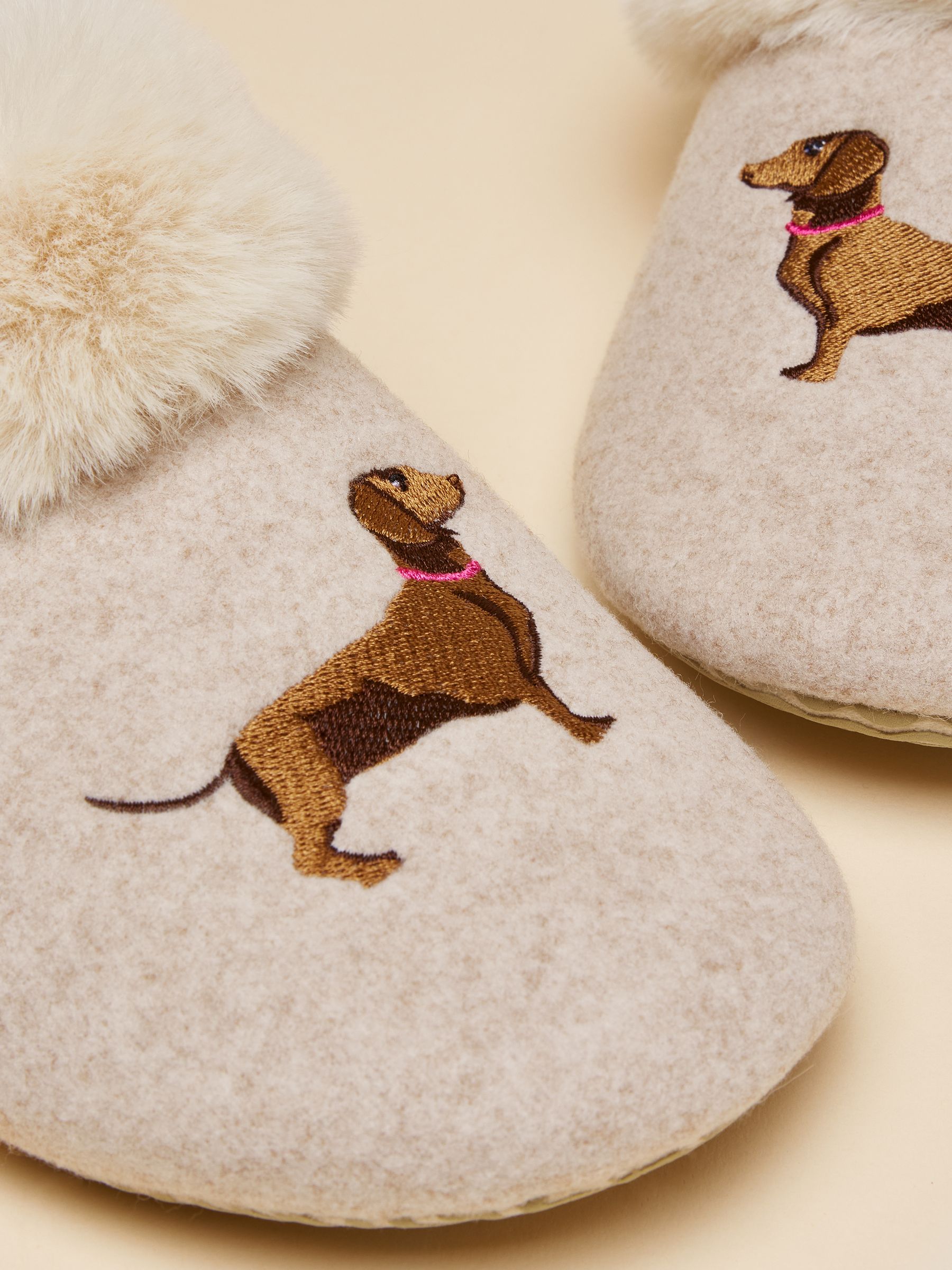 Slippet Luxe Oatmeal Sausage Dog Slippers - Image 4 of 6