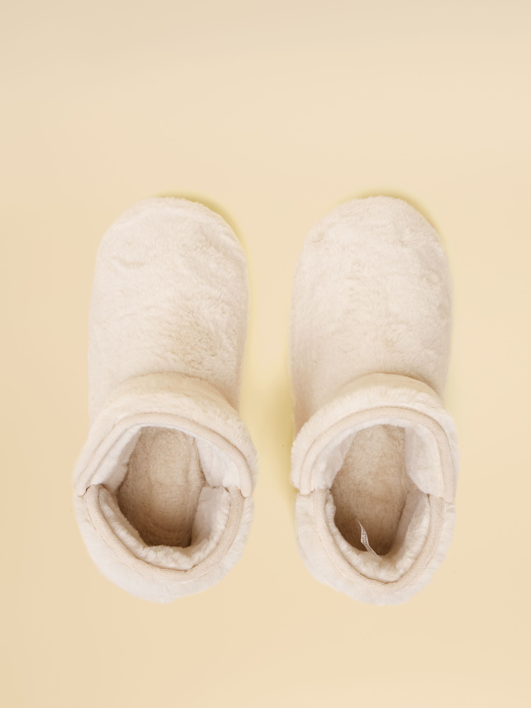 Women's Cabin Luxe Cream Faux Fur Slipper Boots - Image 5 of 6