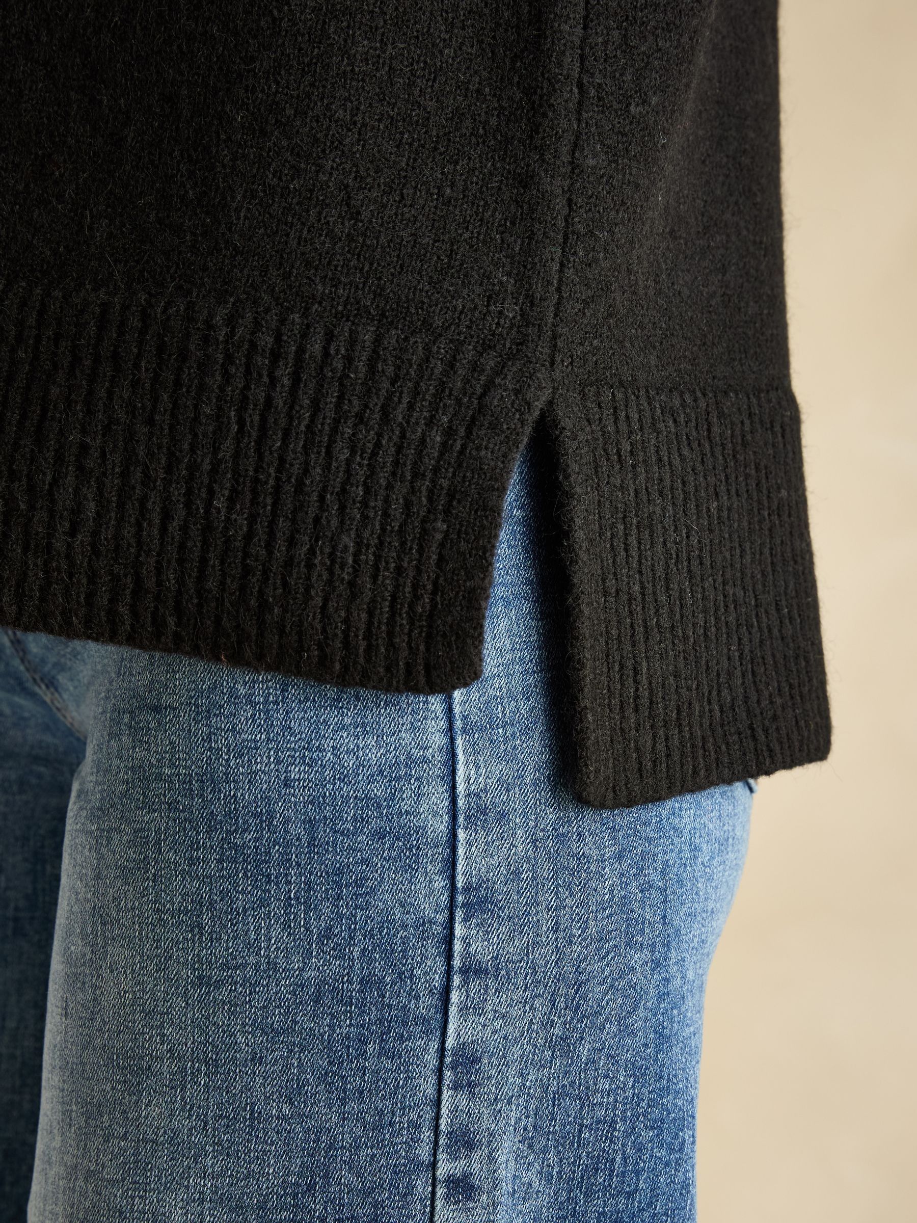 Holly Black Longline Knitted Vest - Image 4 of 7