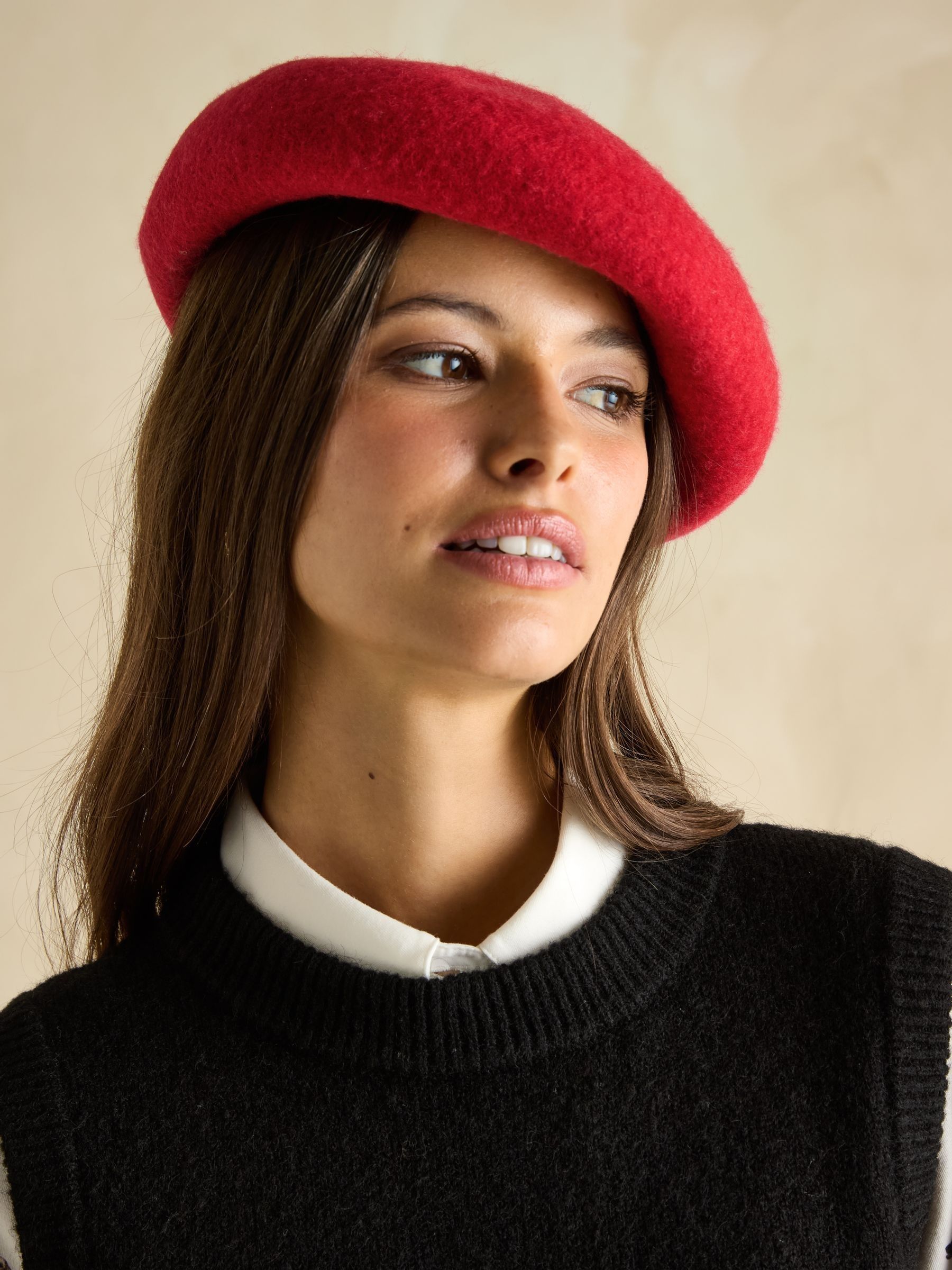 Holly Black Longline Knitted Vest - Image 5 of 7