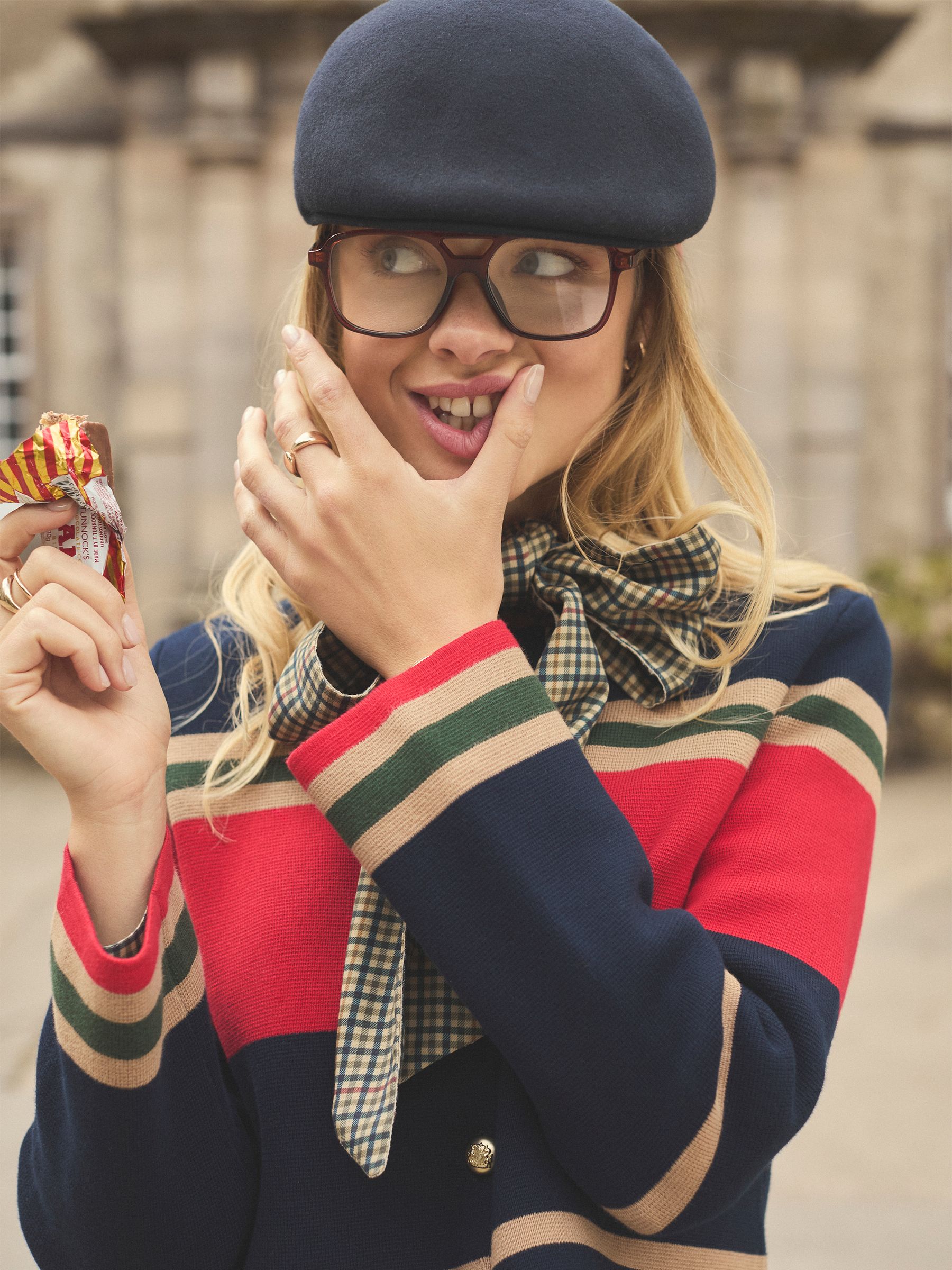 Abingdon Navy Wool Flat Cap - Image 3 of 7