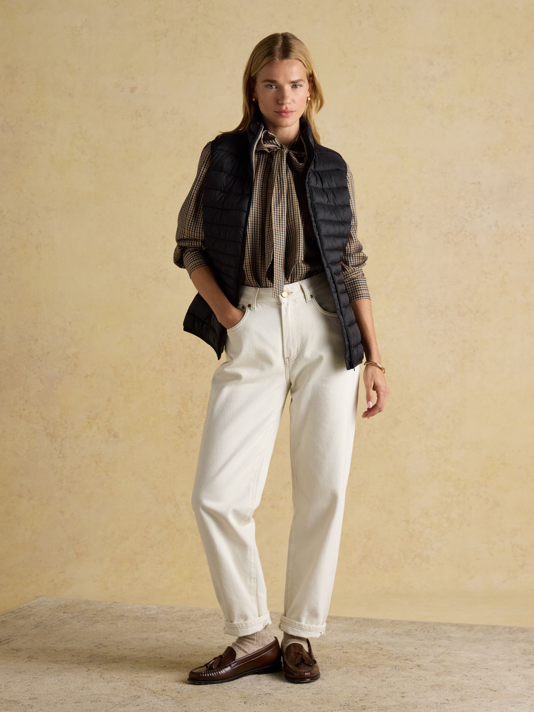 Kenley Black Showerproof Padded Gilet - Image 3 of 8