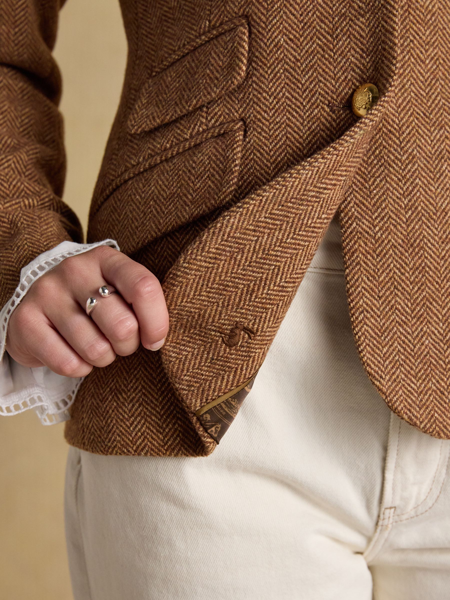 Canterly Brown Herringbone Tweed Hacking Jacket - Image 11 of 15