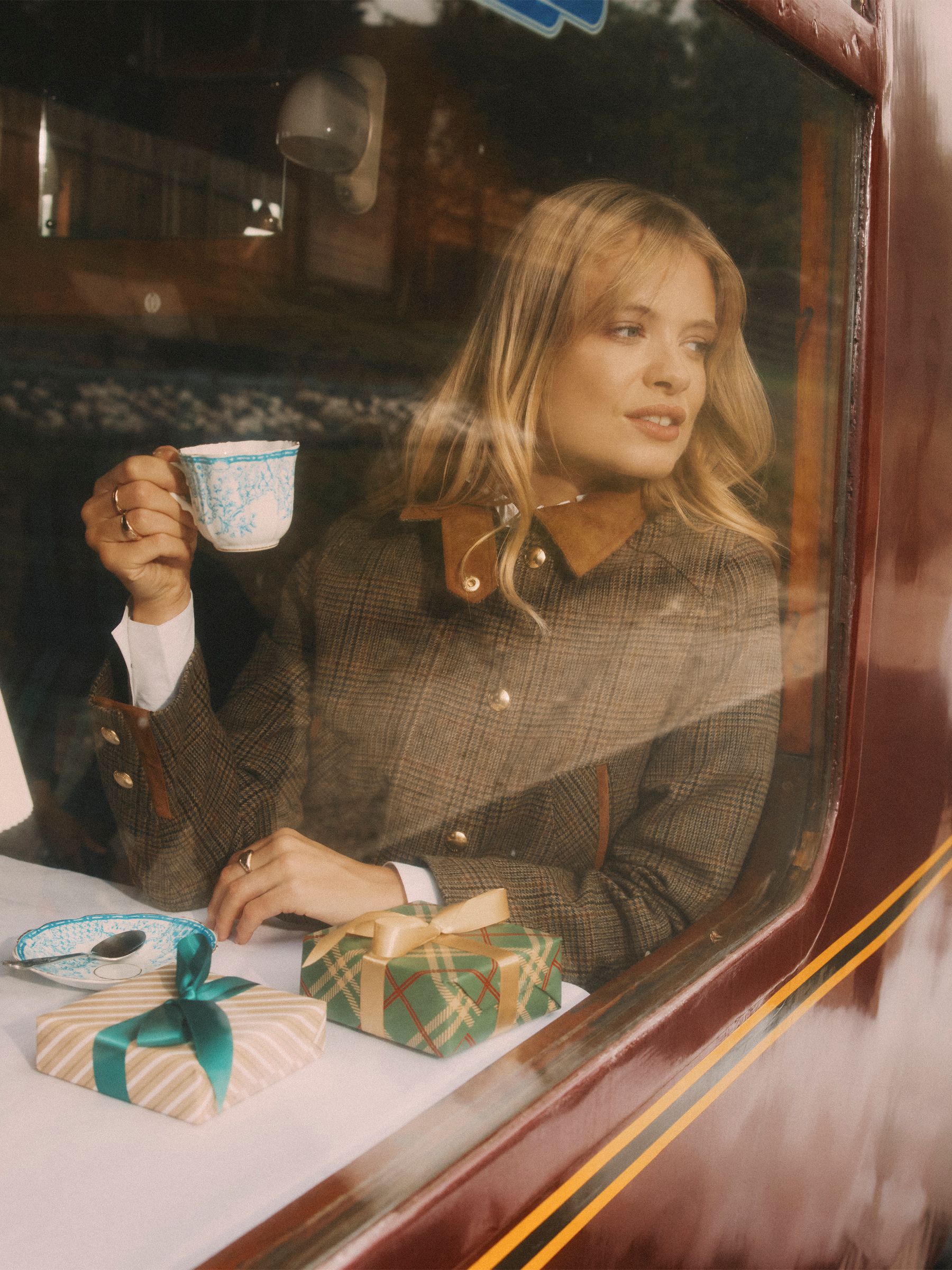 Contemporary Brown Check Tweed Fieldcoat - Image 2 of 16