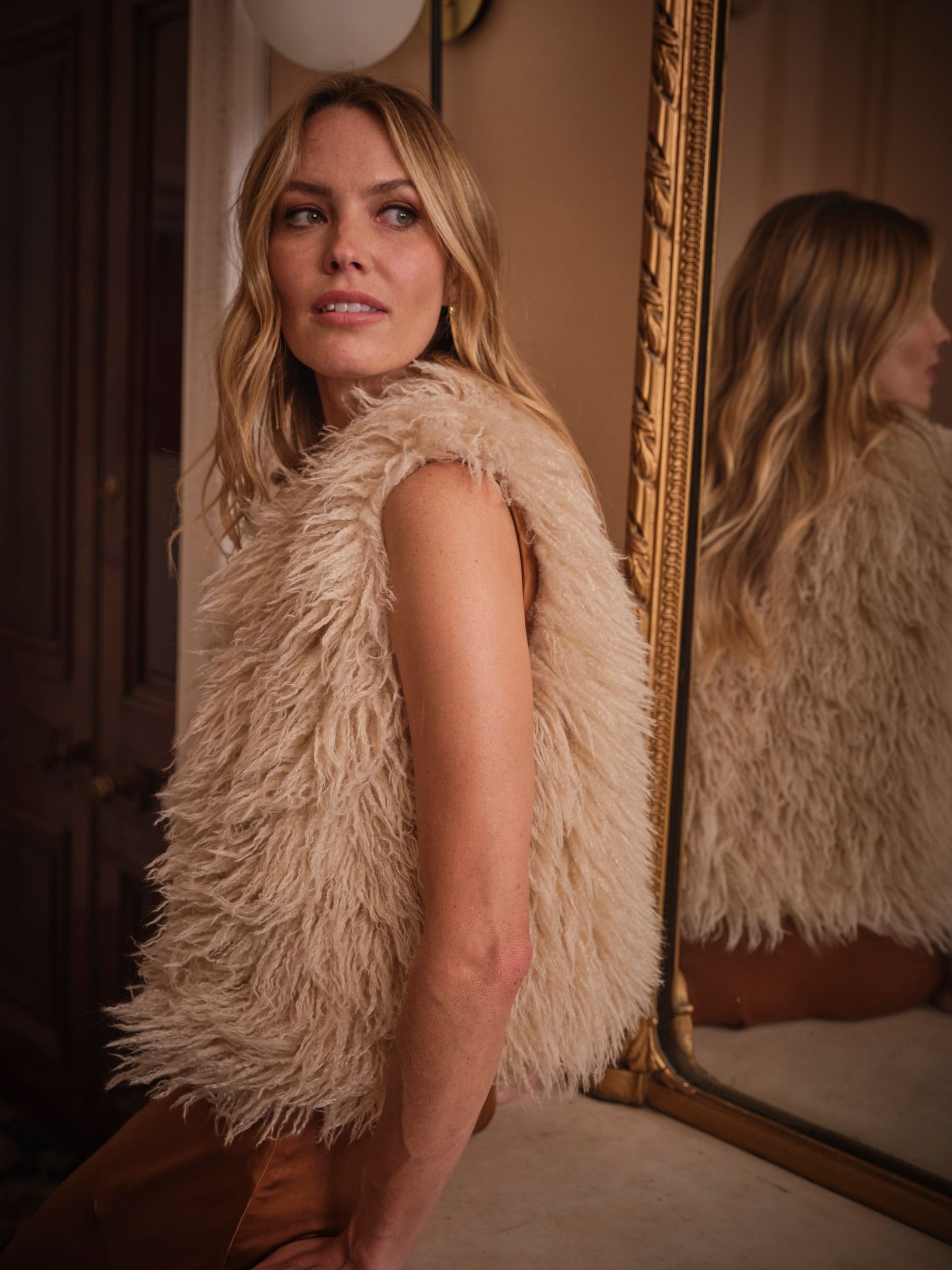 Kate Ivory Faux Fur Gilet - Image 2 of 5