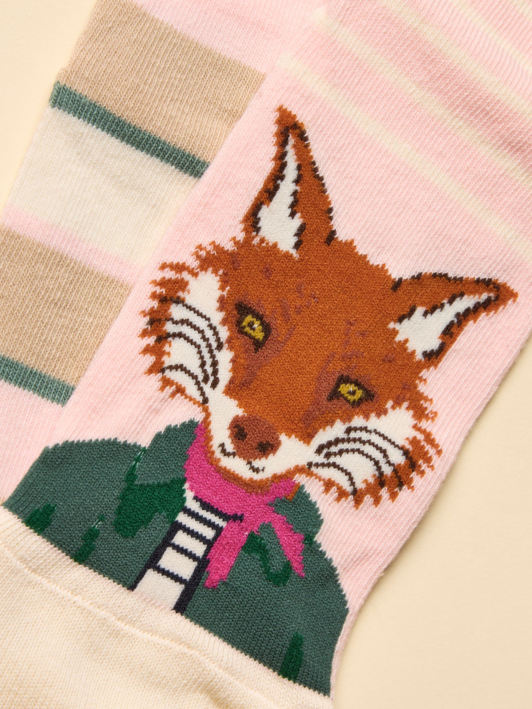 Women's Everyday Pink Fox Cotton Blend Socks 2 Pack (size 4-8) - Image 2 of 3