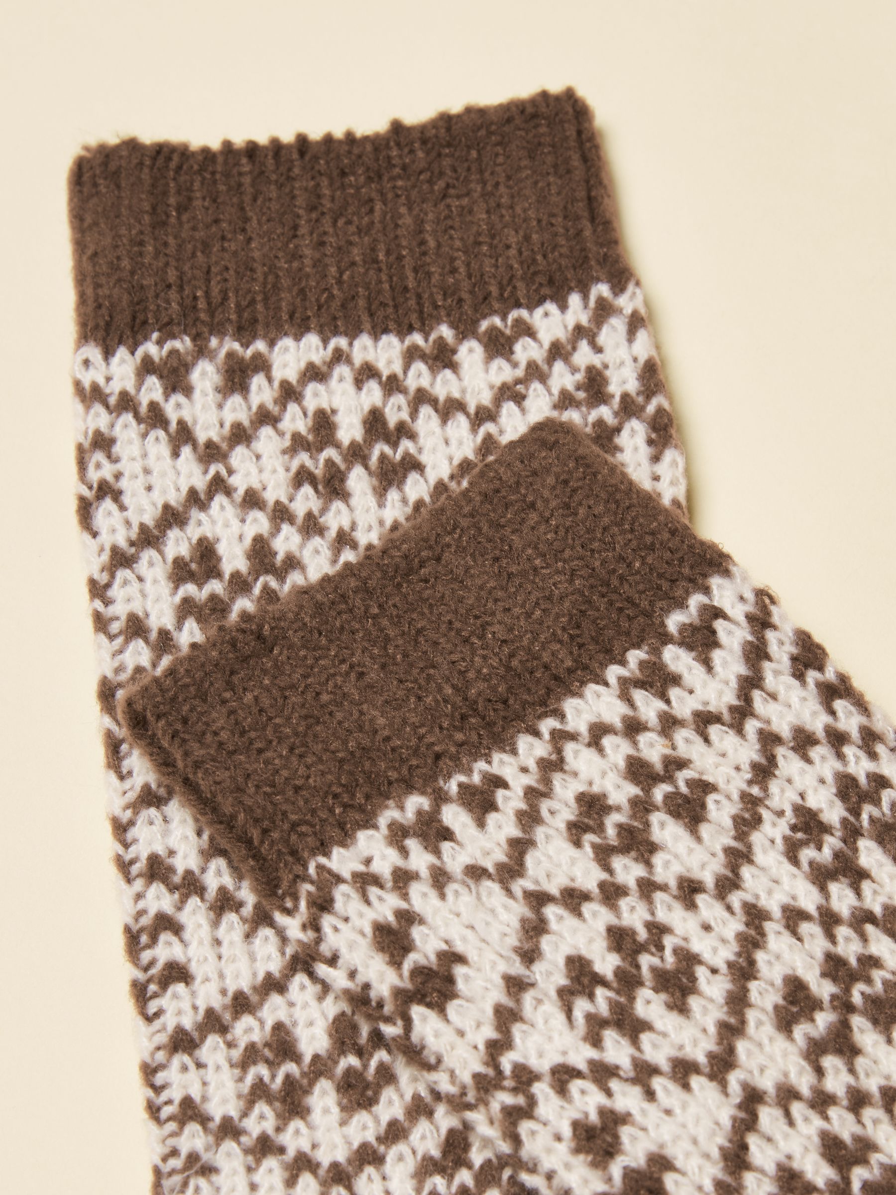 Women's Cosy Chocolate Brown Socks (size 4-8) - Image 2 of 3 Women's Cosy Chocolate Brown Socks (size 4-8) - Image 2 of 3