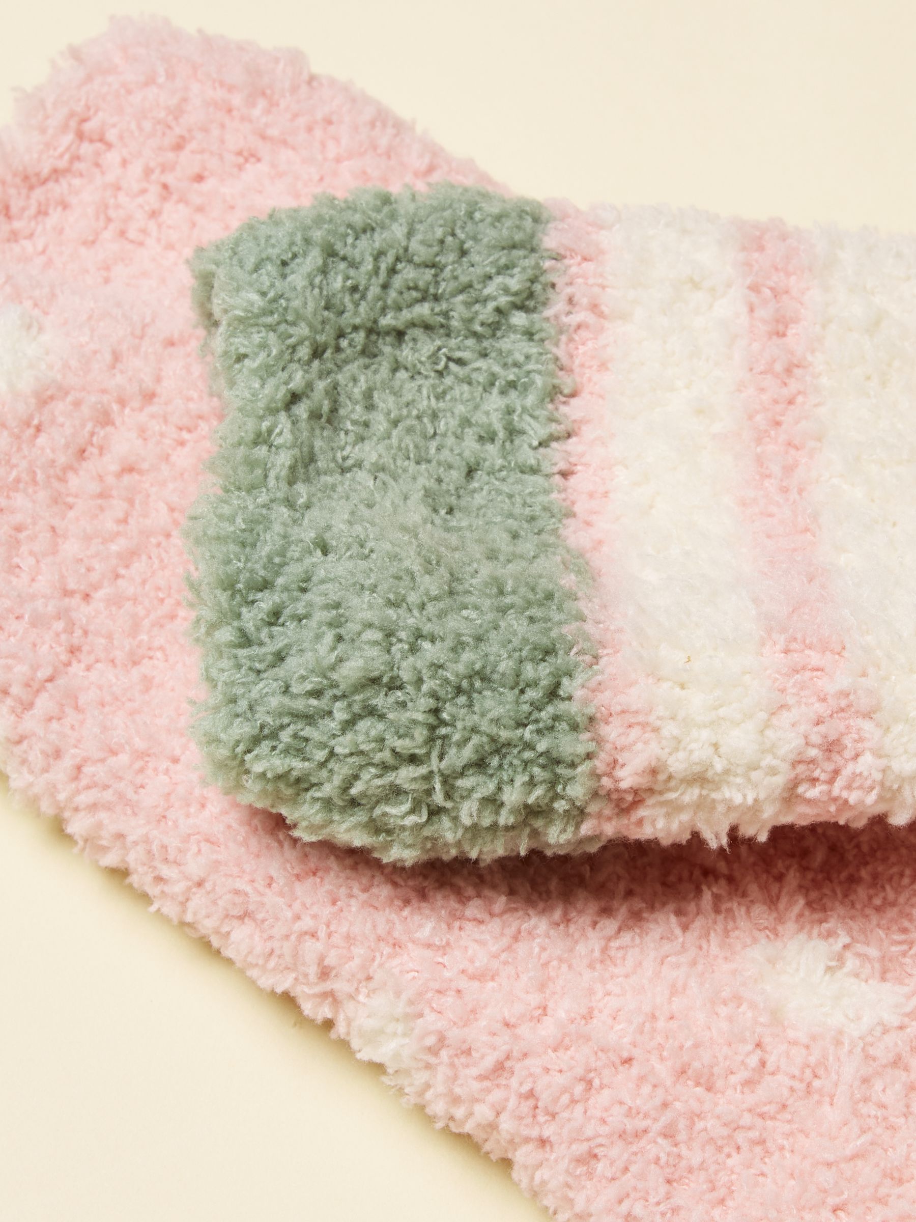 Fluffy Green Fluffy Socks 2 Pack (size 4-8) - Image 2 of 3