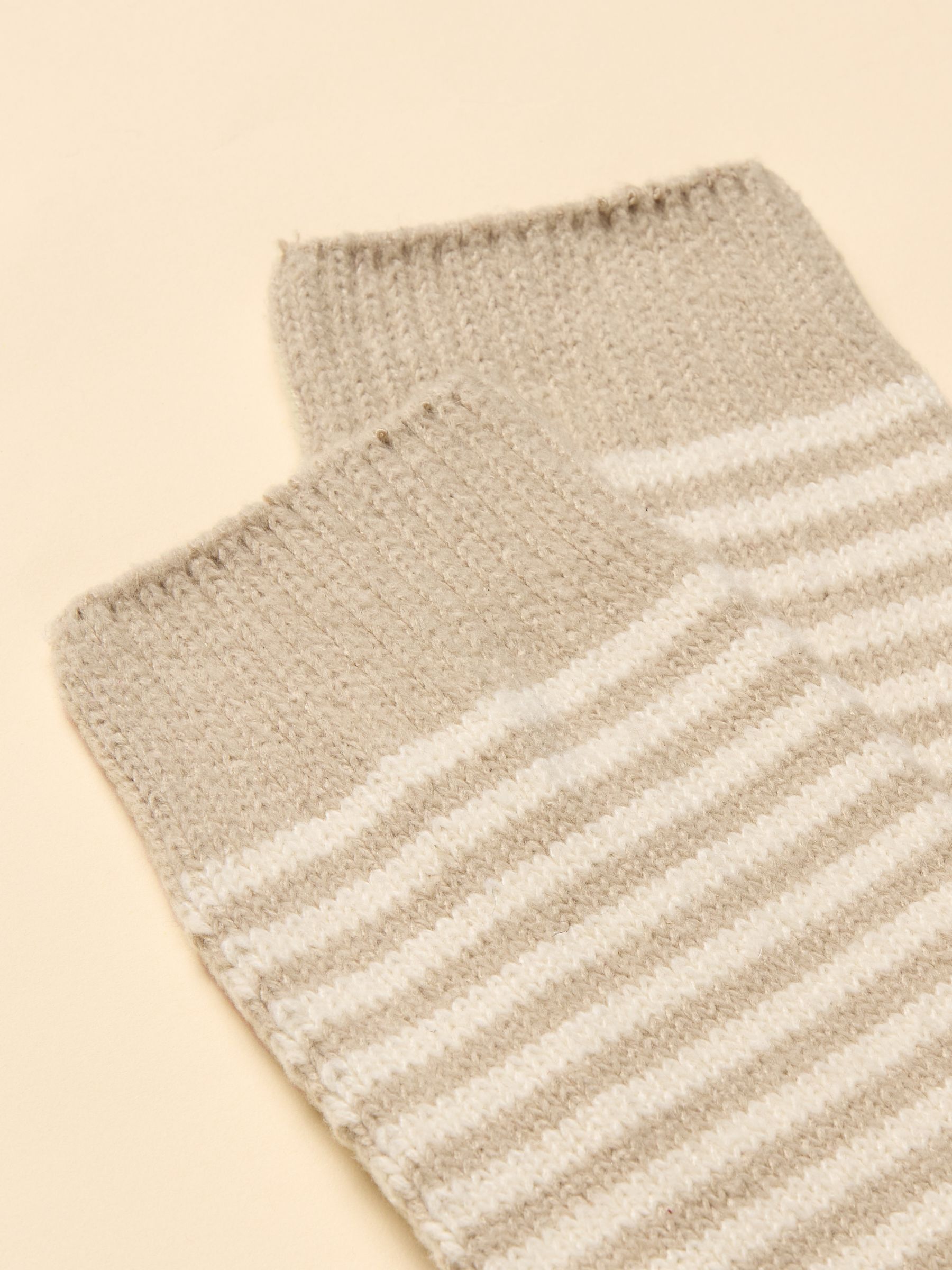 Women's Cosy Oatmeal Socks (size 4-8) - Image 2 of 3