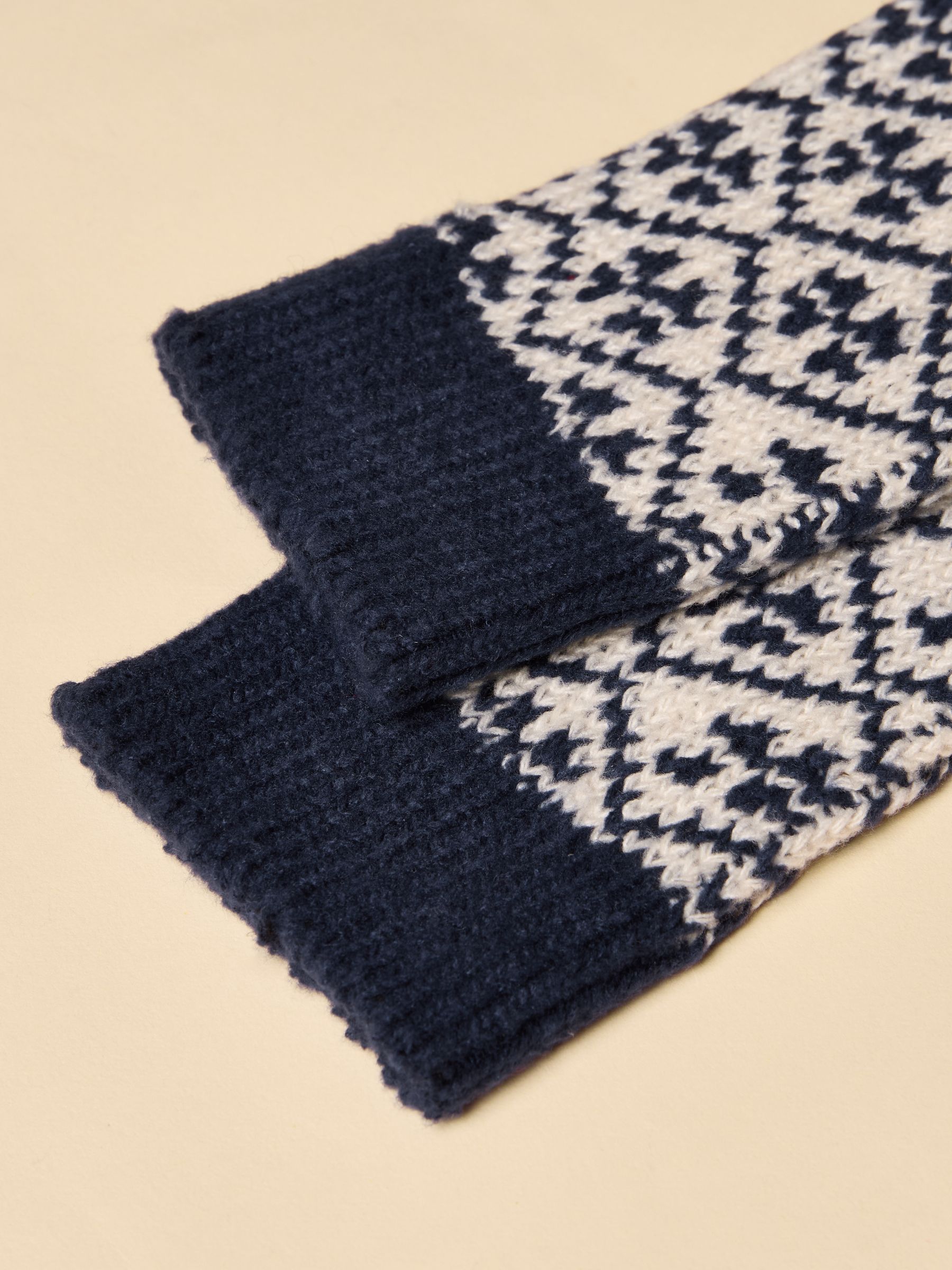 Women's Cosy Navy Socks (size 4-8) - Image 4 of 5