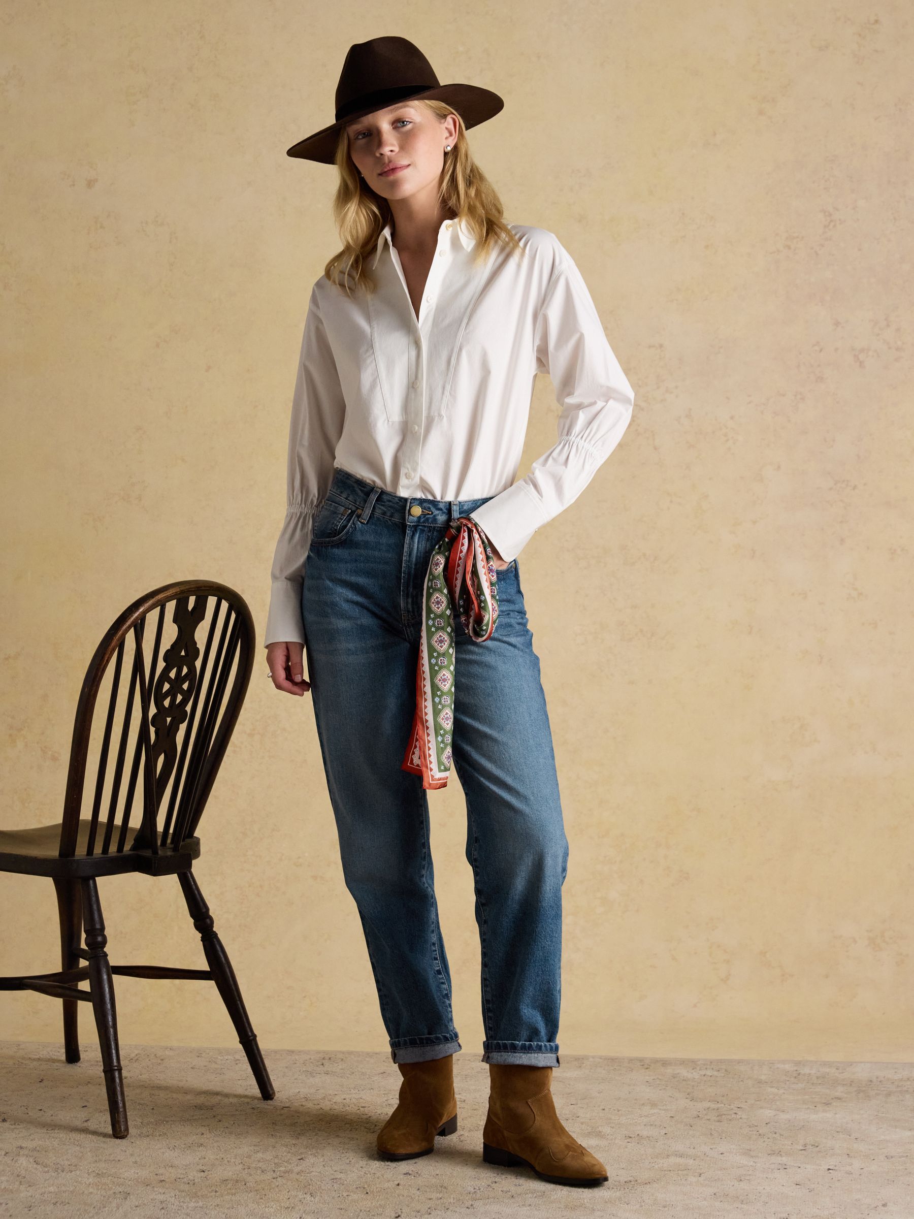 Highgrove Green 100% Silk Printed Skinny Scarf - Image 4 of 6