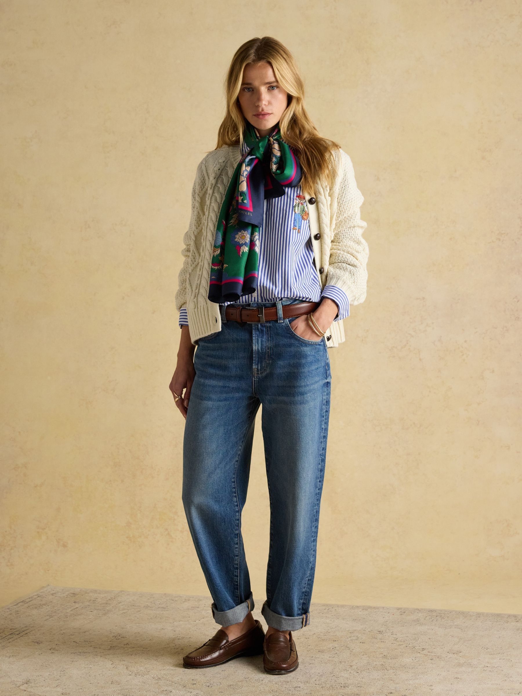 Windsor Green Floral 100% Silk Scarf - Image 3 of 7