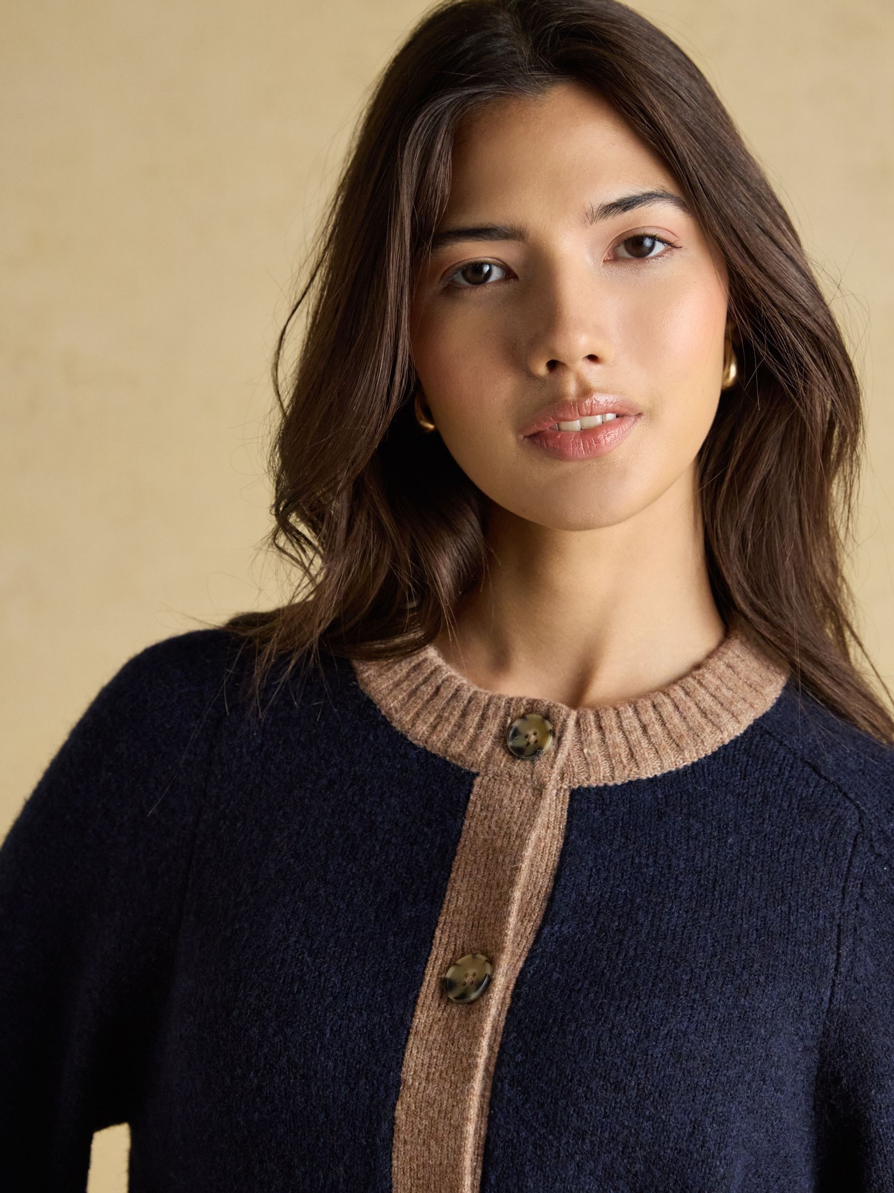 Nora Navy/Tan Knitted Round Neck Cardigan - Image 4 of 9