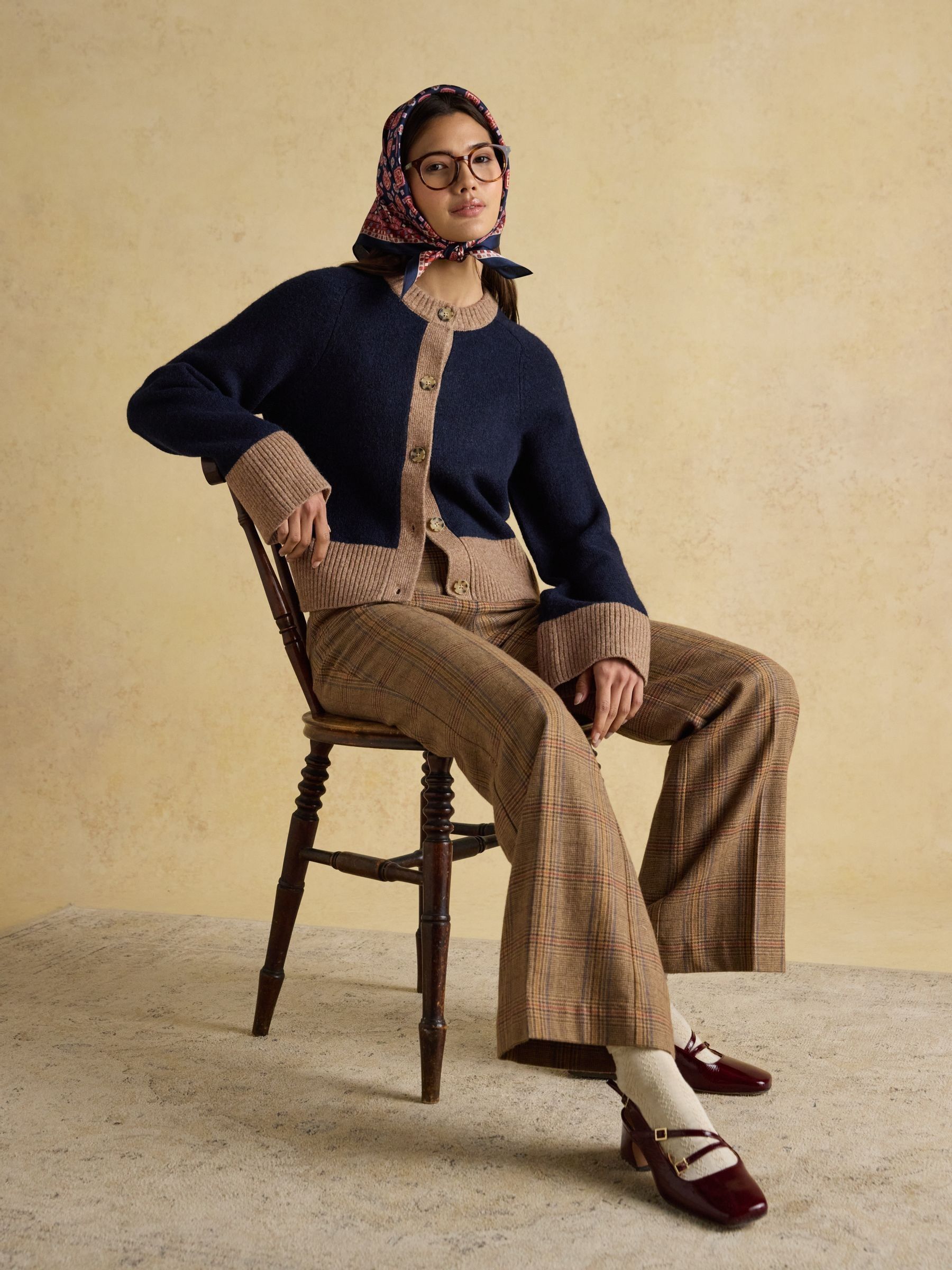 Nora Navy/Tan Knitted Round Neck Cardigan - Image 5 of 9