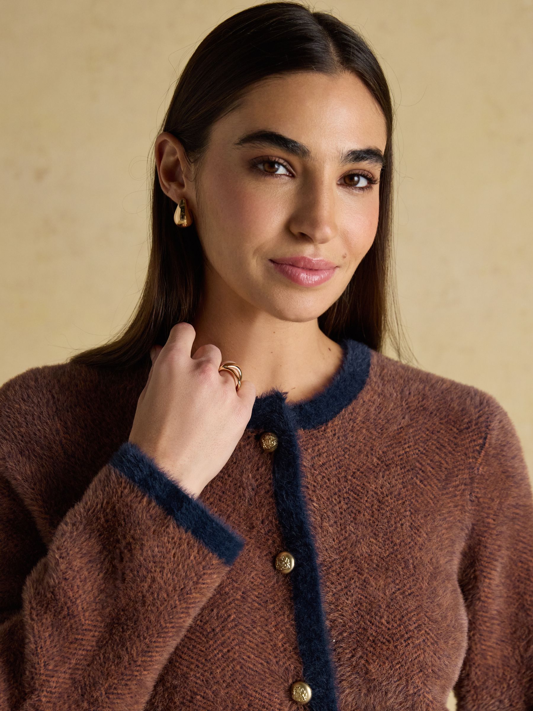 Super Soft Georgia Brown & Navy Herringbone Eyelash Knitted Cardigan - Image 4 of 8