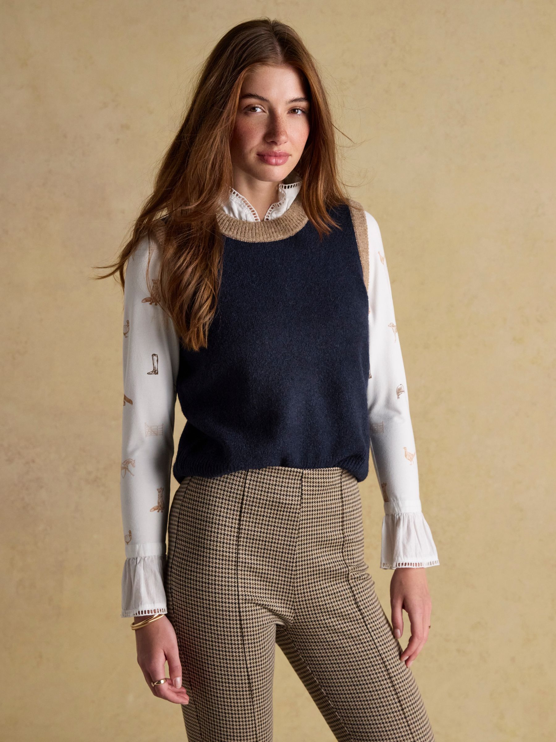 Holly Navy & Camel Knitted Crew Neck Vest - Image 10 of 11