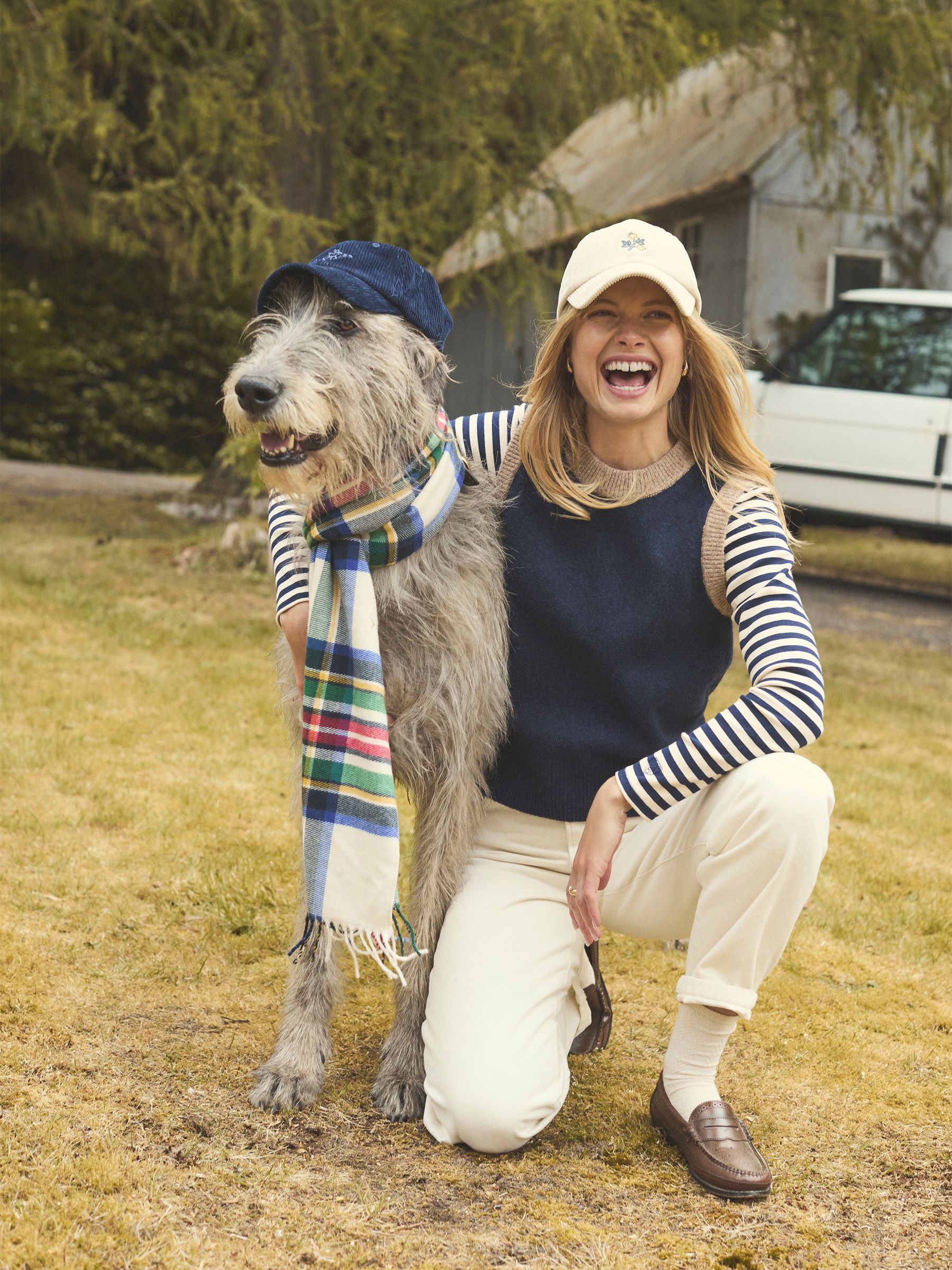 Holly Navy & Camel Knitted Crew Neck Vest - Image 3 of 11