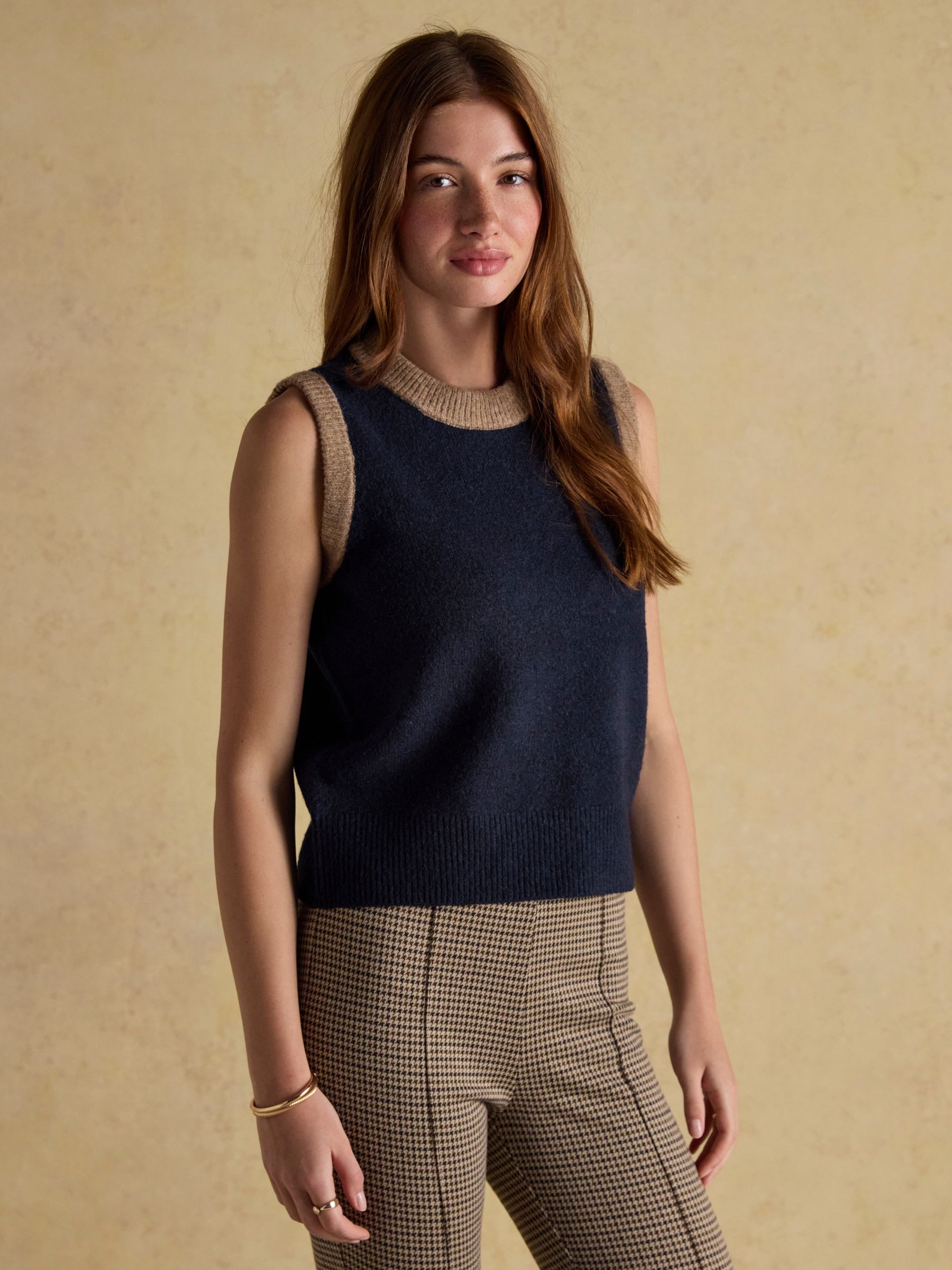 Holly Navy & Camel Knitted Crew Neck Vest - Image 4 of 11
