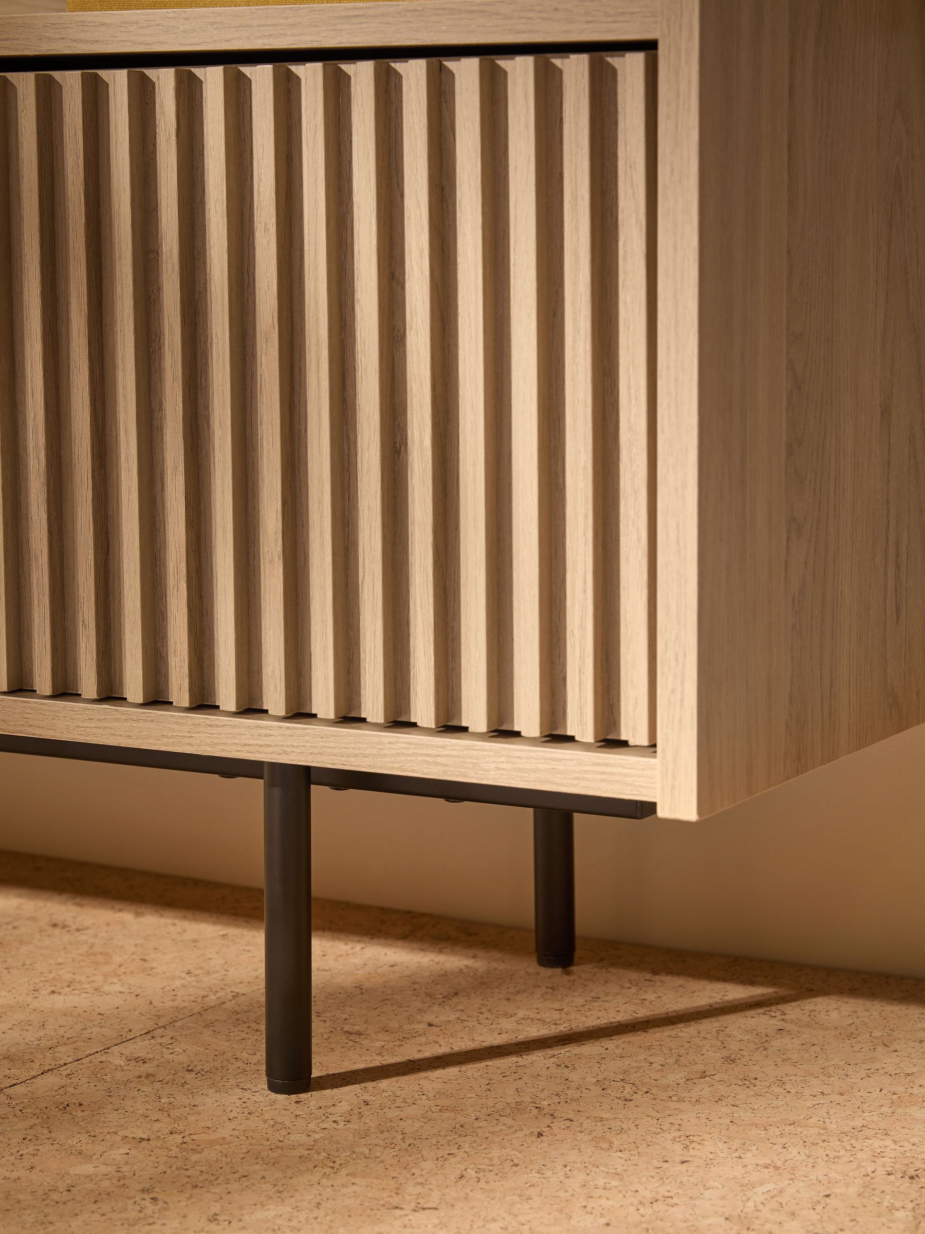 Blaze Wide Up to 50 Inch TV Unit in Oak Effect - Image 3 of 5