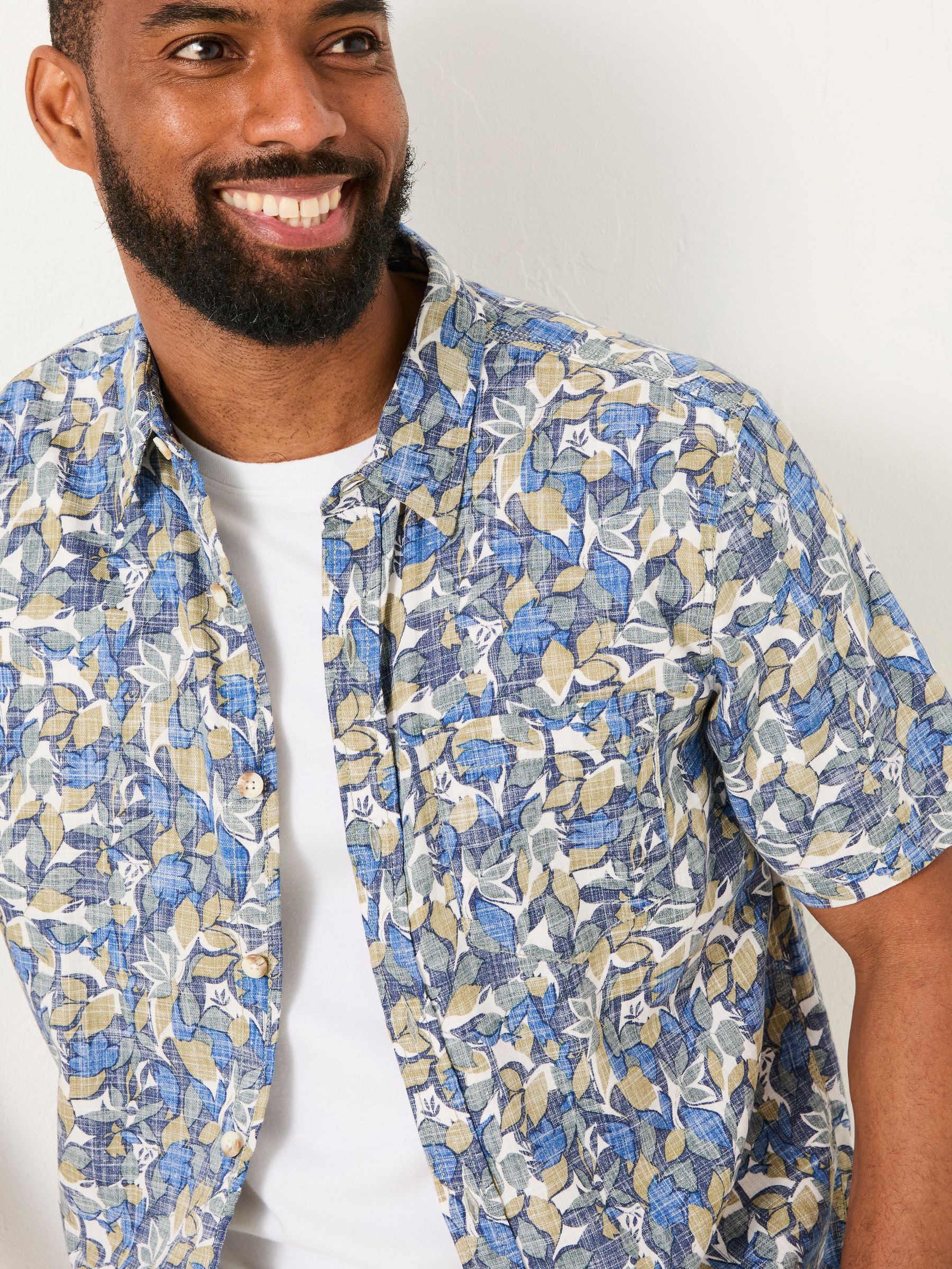 Blue Short Sleeve Leaves Print 100% Cotton Shirt - Image 4 of 5