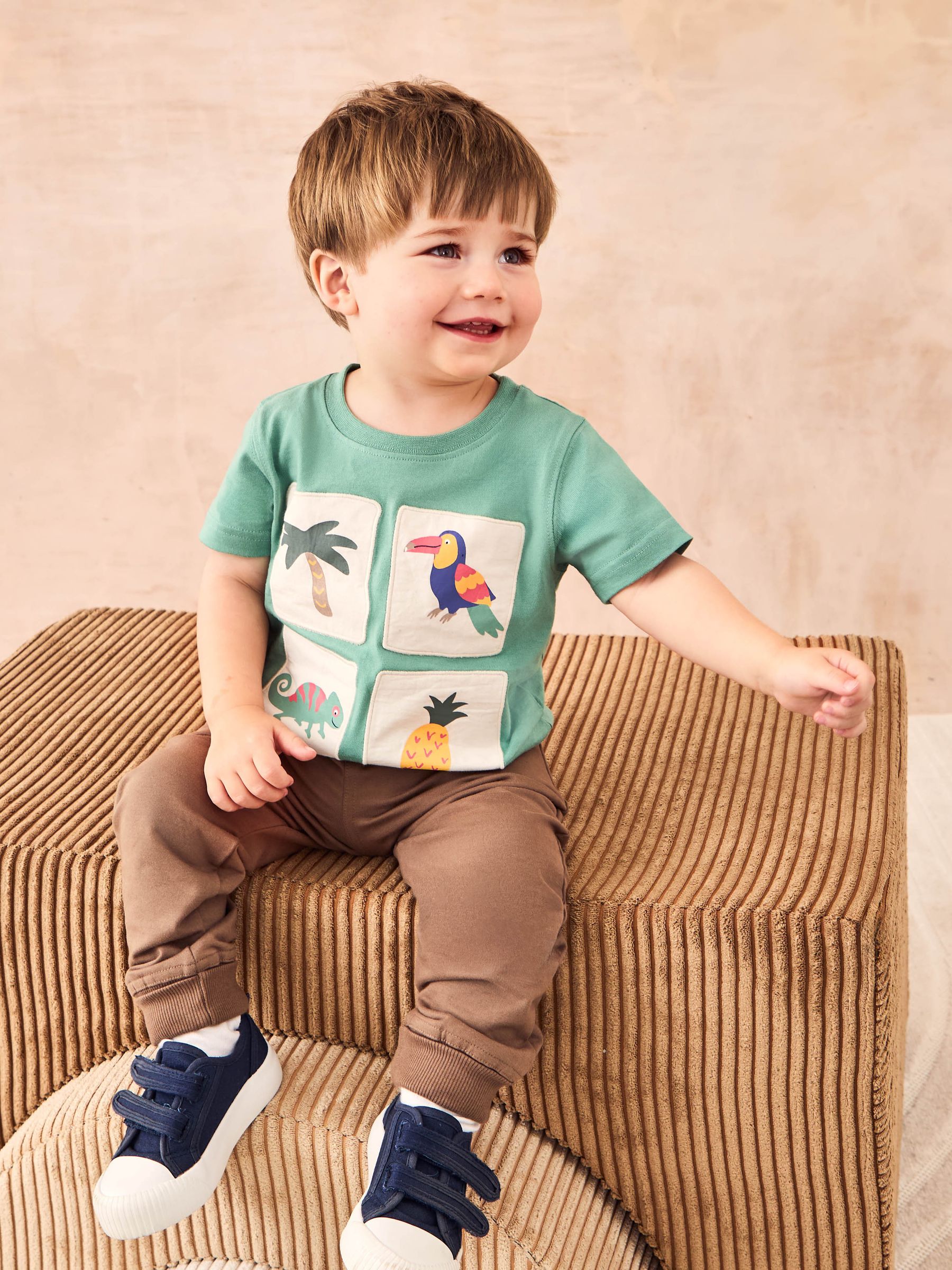 Green Tropical Graphic 100% Cotton Printed & Plain T-Shirts 2 Pack - Image 7 of 7