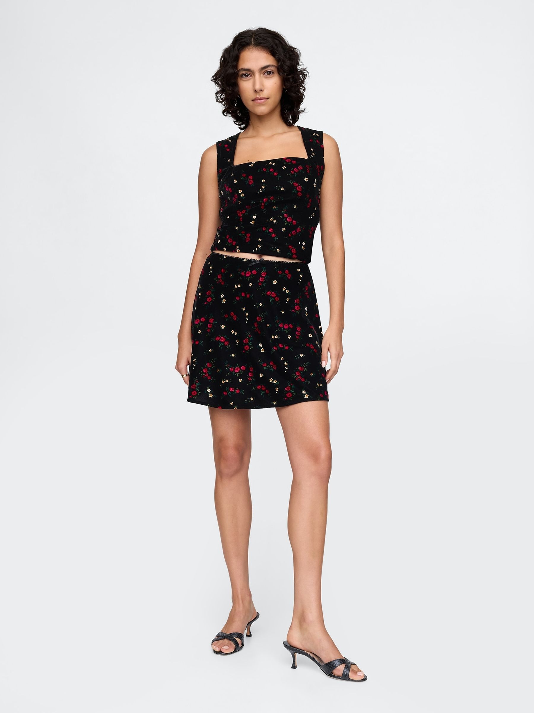 Black Floral Velvet Square-Neck Cropped Top - Image 3 of 5